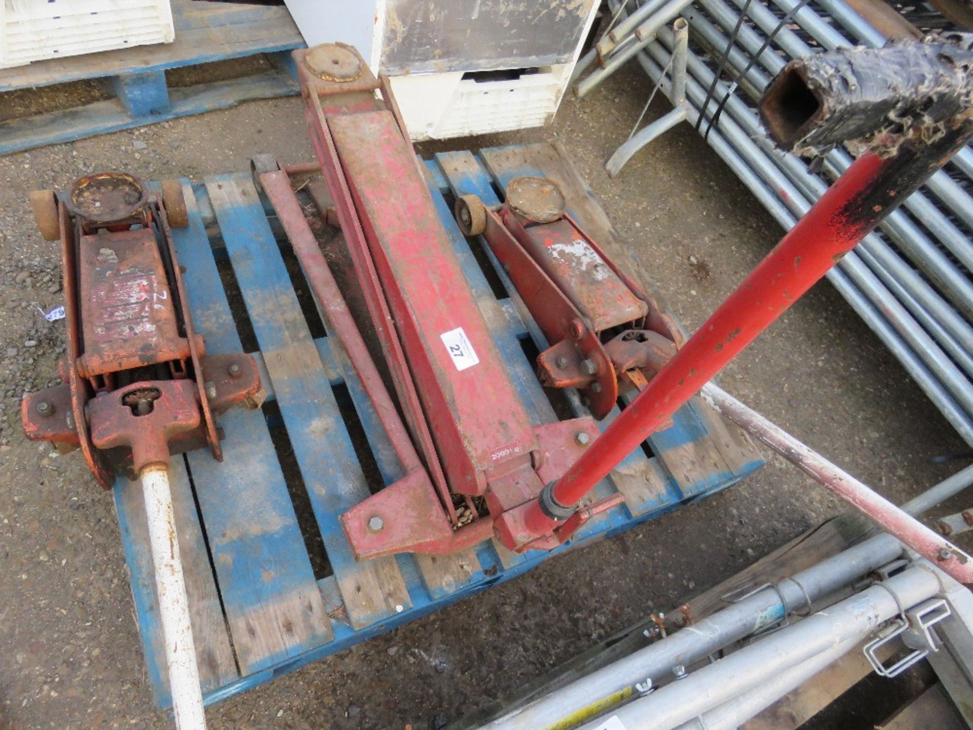 3 X TROLLEY JACKS, SOURCED FROM COMPANY LIQUIDATION. THIS LOT IS SOLD UNDER THE AUCTIONEERS MARGI - Image 2 of 2