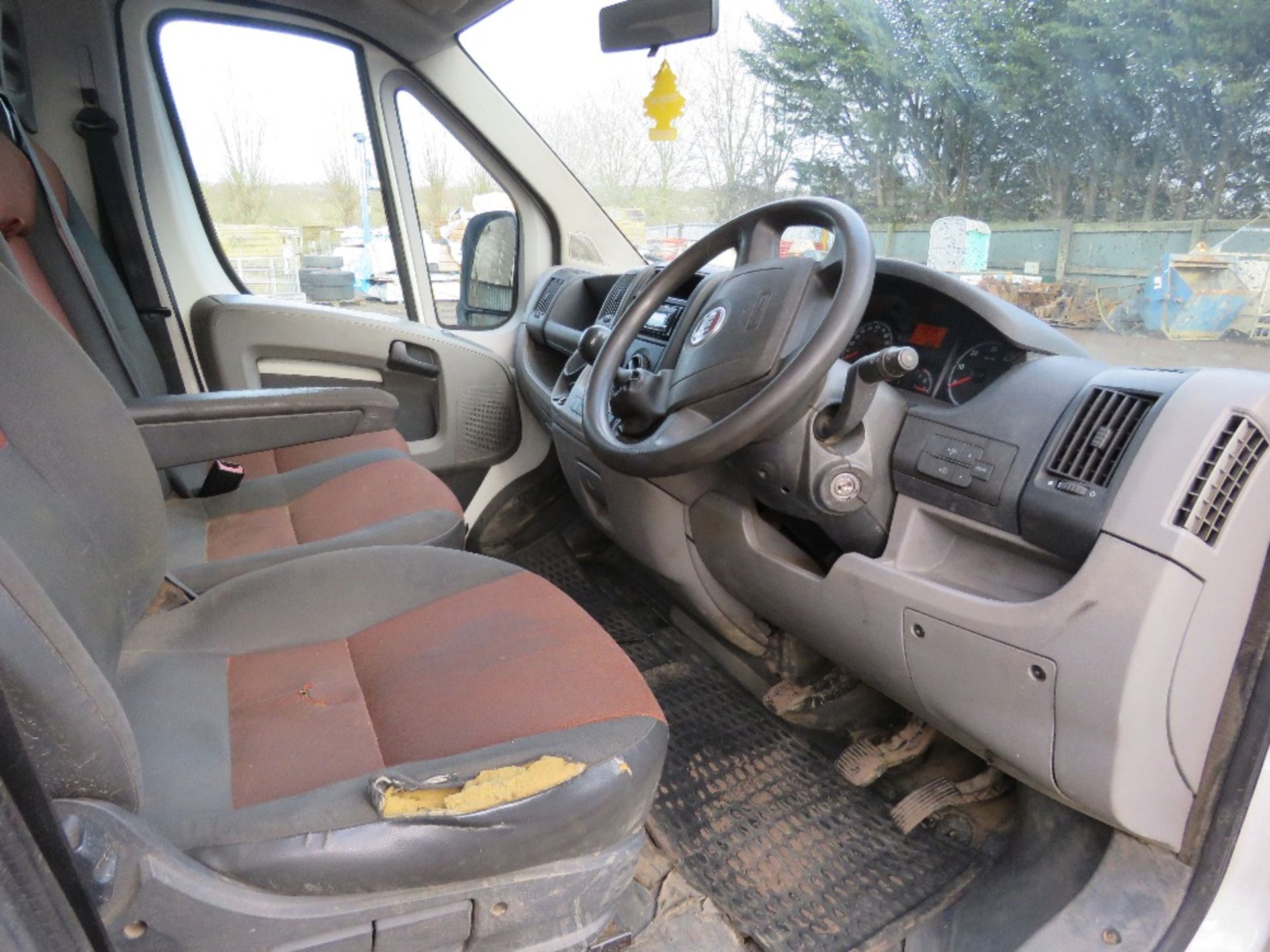 FIAT DUCATO MULTIJET 120 SPECIAL BUILD 3500KG PLANT TRUCK REG: HX11 ESO. 14FT LOW ACCESS BODY WITH F - Image 7 of 11