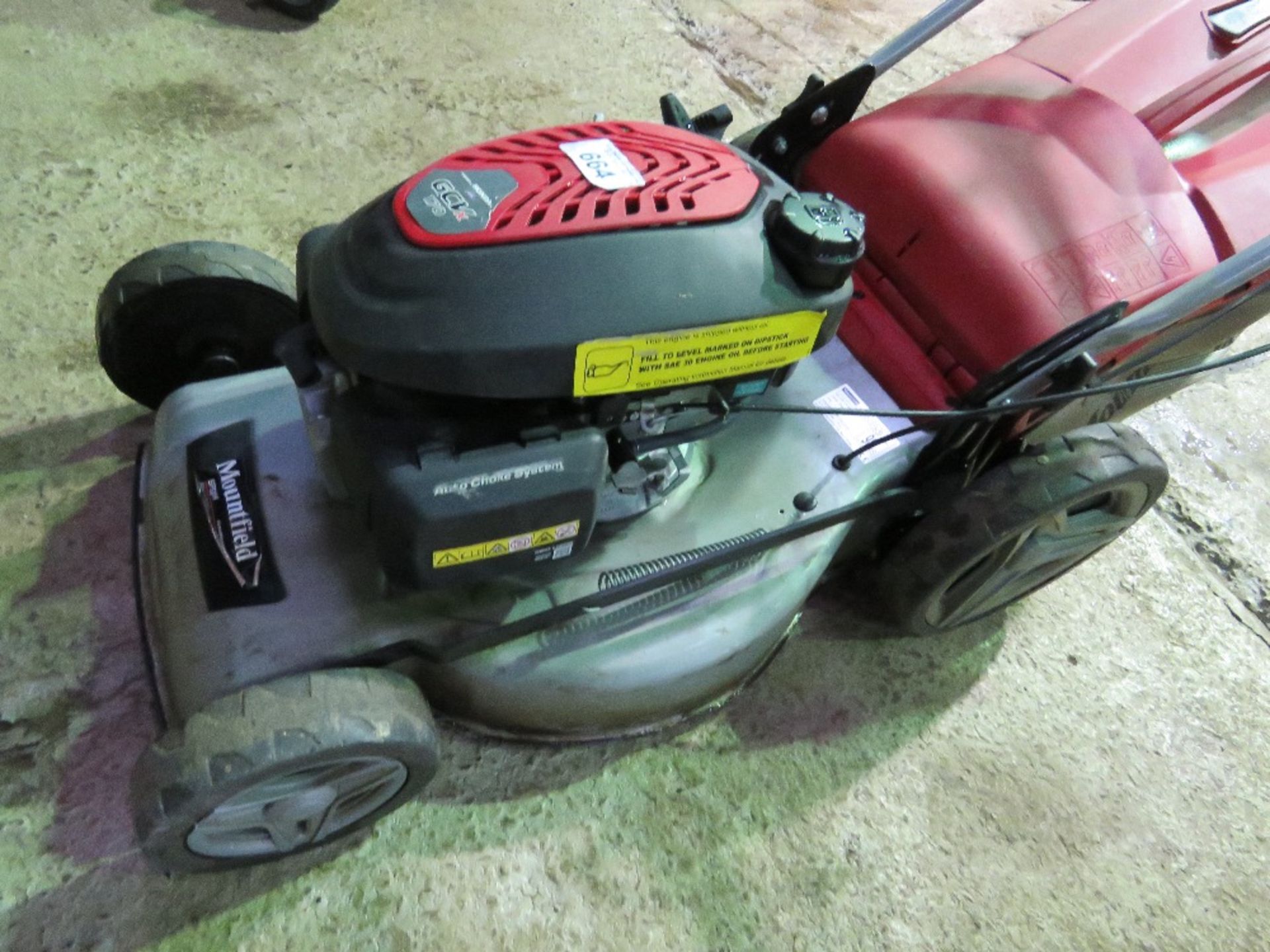 MOUNTFIELD PETROL ENGINED MOWER WITH COLLECTOR, SELF DRIVE. - Image 3 of 4