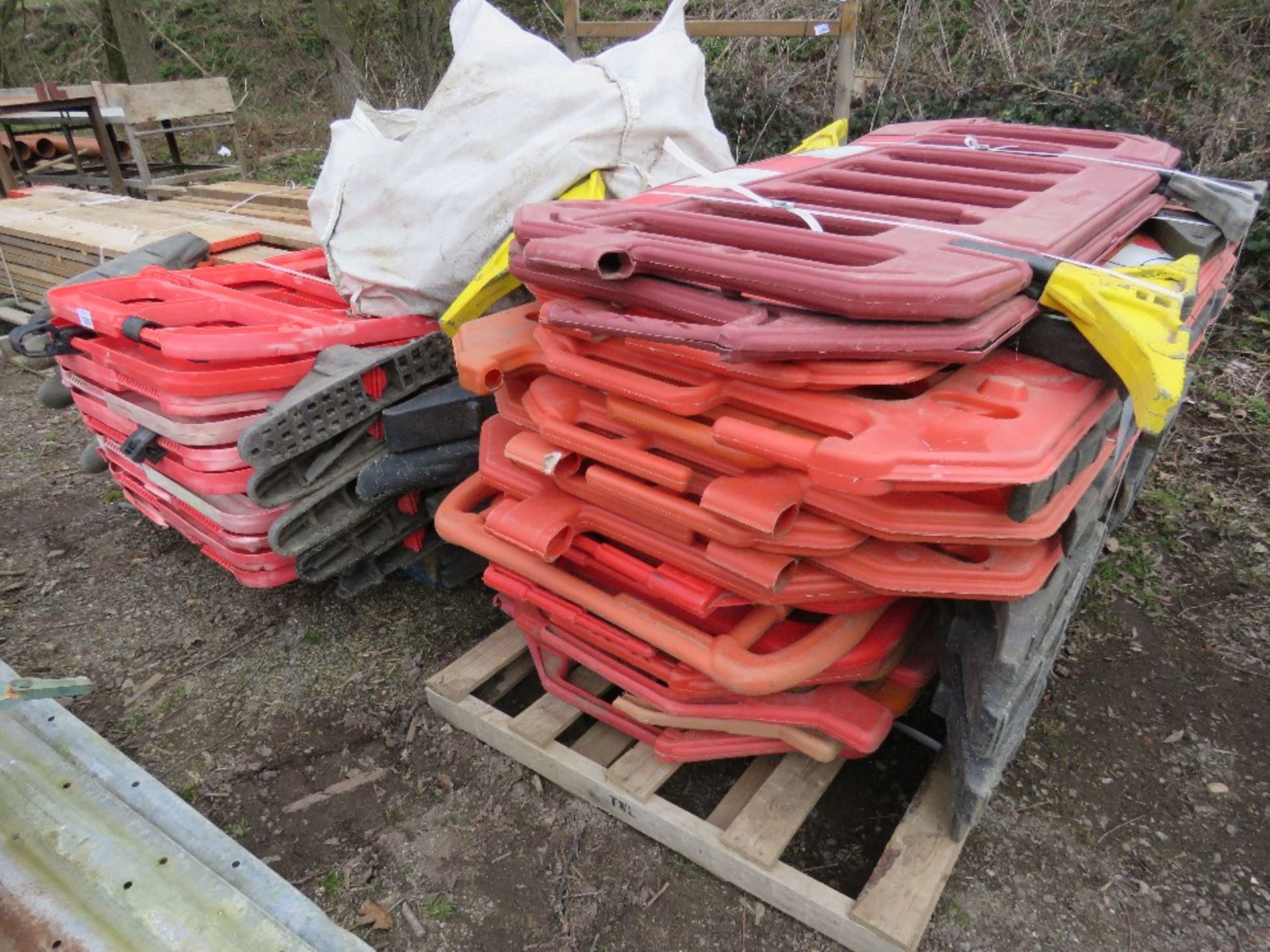 2 X STACKS OF PLASTIC ROAD CHAPTER 8 BARRIERS, 30NO APPROX. THIS LOT IS SOLD UNDER THE AUCTIONEER - Image 2 of 5