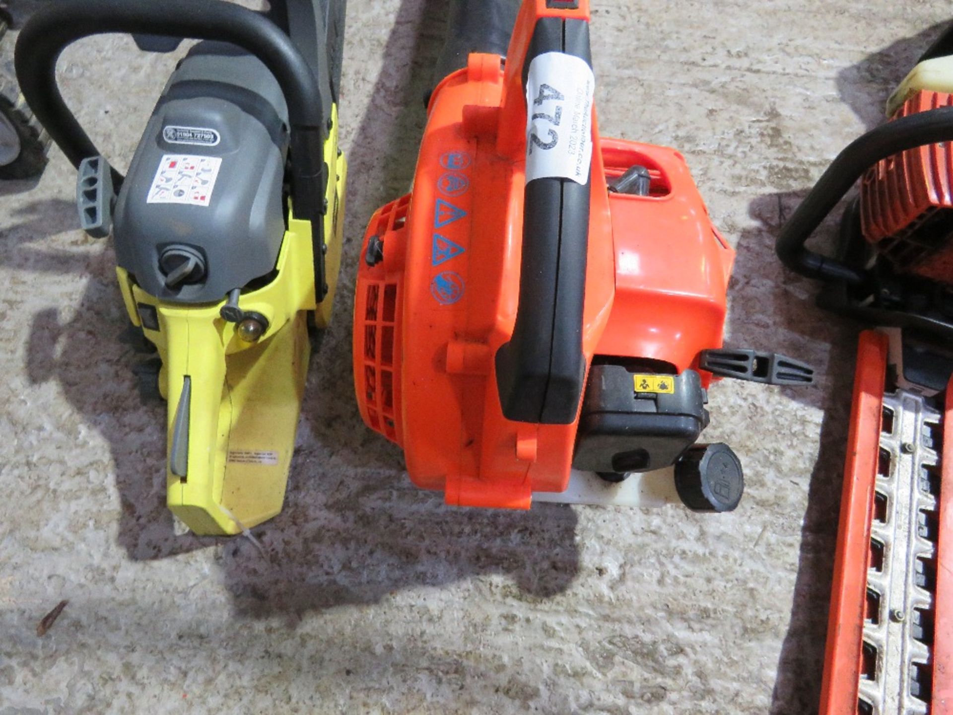 PETROL BLOWER VAC UNIR PLUS A CHALLENGE CHAINSAW. THIS LOT IS SOLD UNDER THE AUCTIONEERS MARGIN S - Image 4 of 4