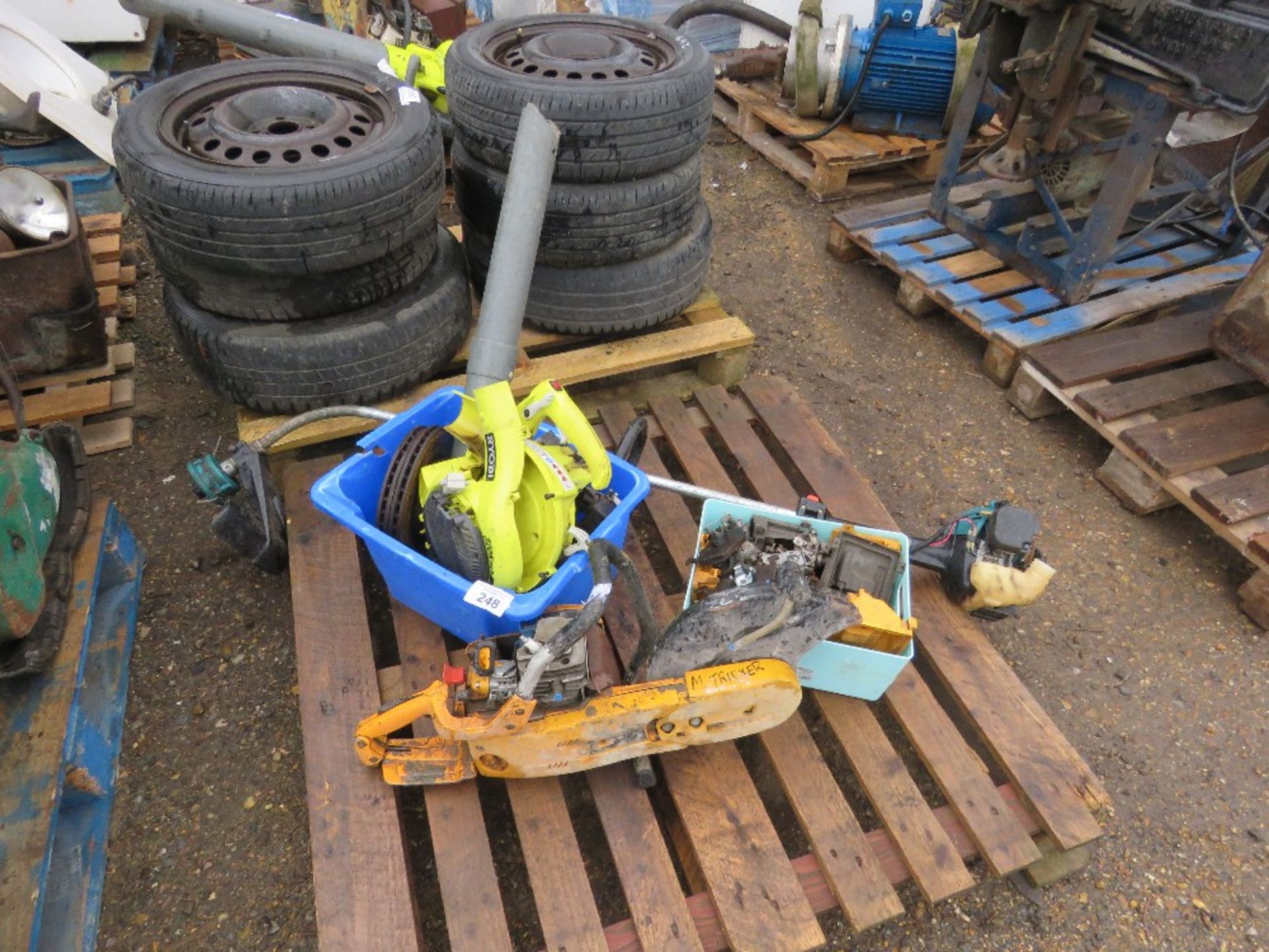 STRIMMER PLUS ASSORTED PETROL SAW PARTS. THIS LOT IS SOLD UNDER THE AUCTIONEERS MARGIN SCHEME, TH