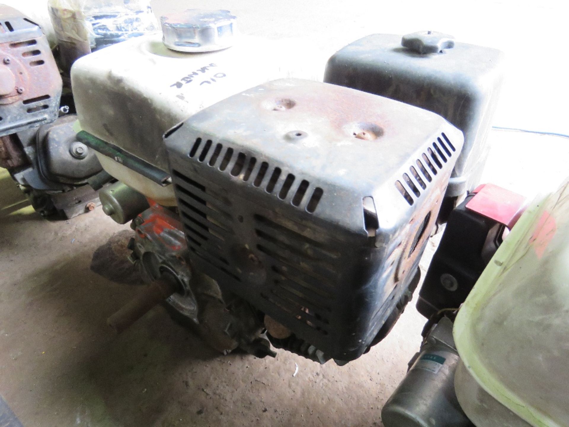 HONDA GX390 ELECTRIC START PETROL ENGINE, CONDITION UNKNOWN. - Image 2 of 3