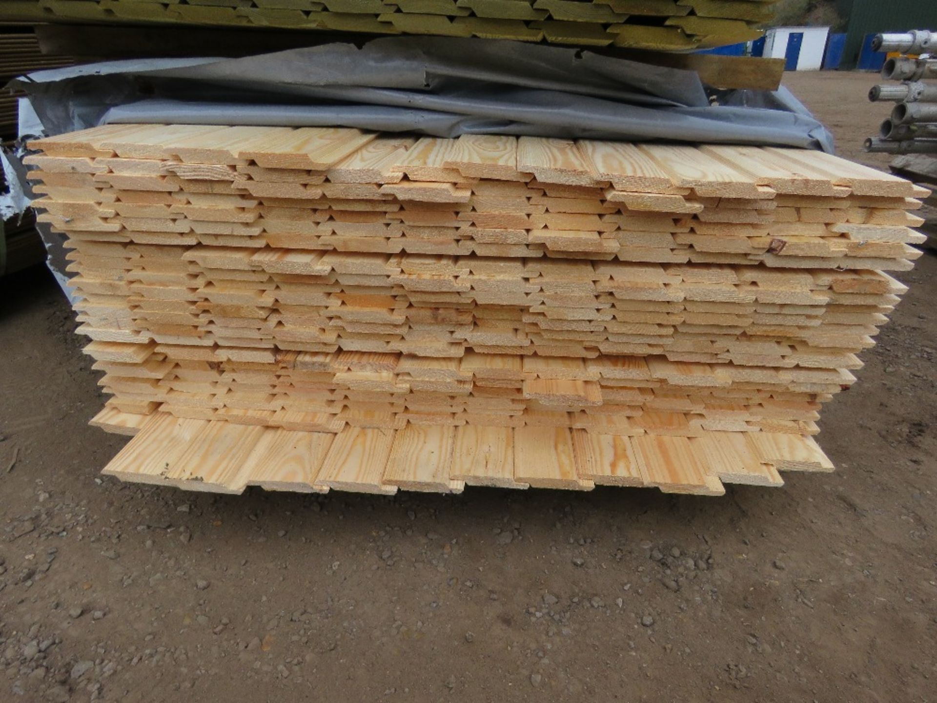PACK OF UNTREATED SHIPLAP TYPE TIMBER CLADDING BOARDS: 1.75M LENGTH X 100MM WIDTH APPROX. - Image 2 of 3