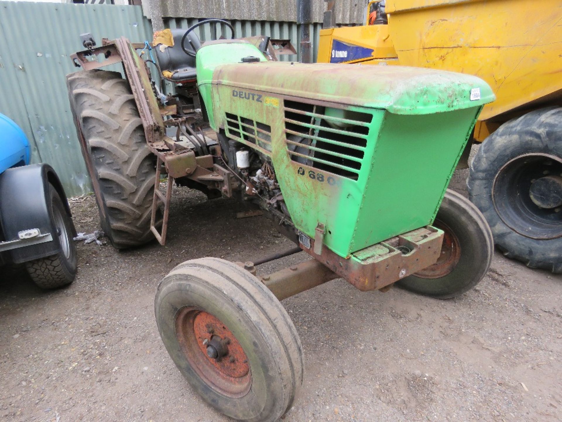 DEUTZ D6806 2WD AGRICULTURAL TRACTOR. WHEN TESTEDW AS SEEN TO DRIVE, STEER AND BRAKE, PTO TURNED AND