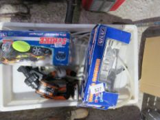 WORX BATTERY PRESSURE WASHER PLUS 2 X REMOTE CONTROL CARS. THIS LOT IS SOLD UNDER THE AUCTIONEERS