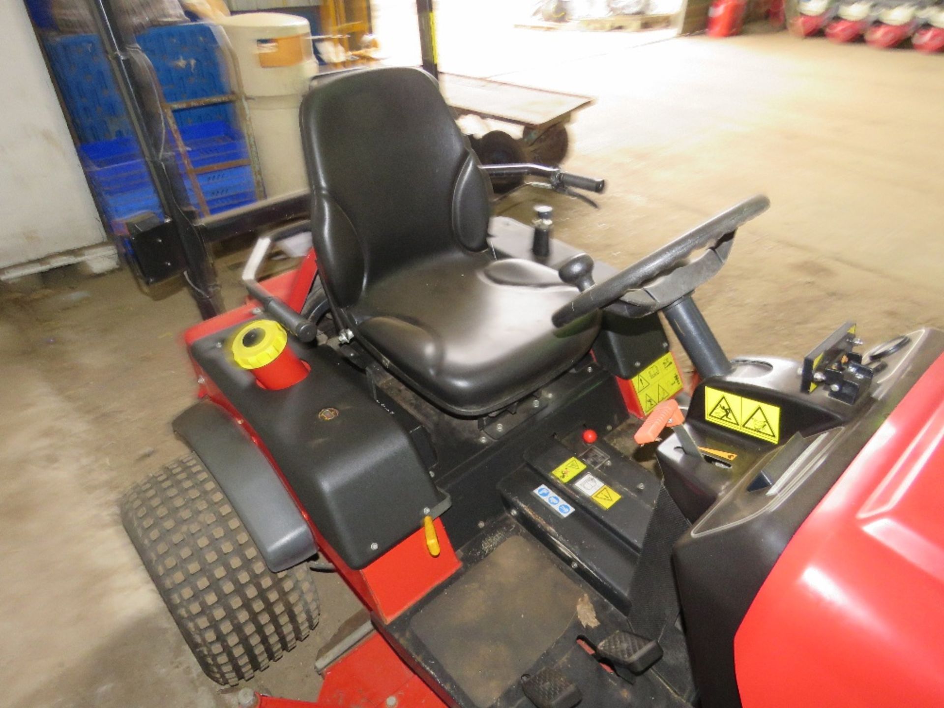 SHIBAURA SG280 GREEN SPECIAL RIDE ON MOWER WITH 5FT CUTTING DECK. 342 REC HOURS. REG:NK18 BJO WITH V - Bild 8 aus 10