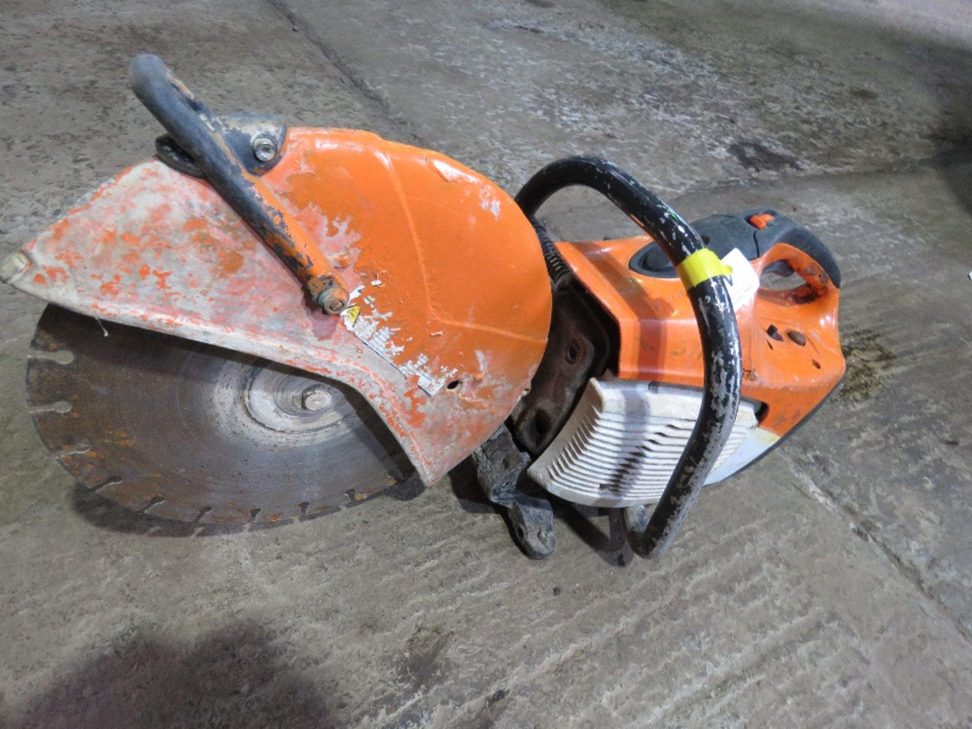STIHL TS420 PETROL SAW WITH A BLADE FITTED.