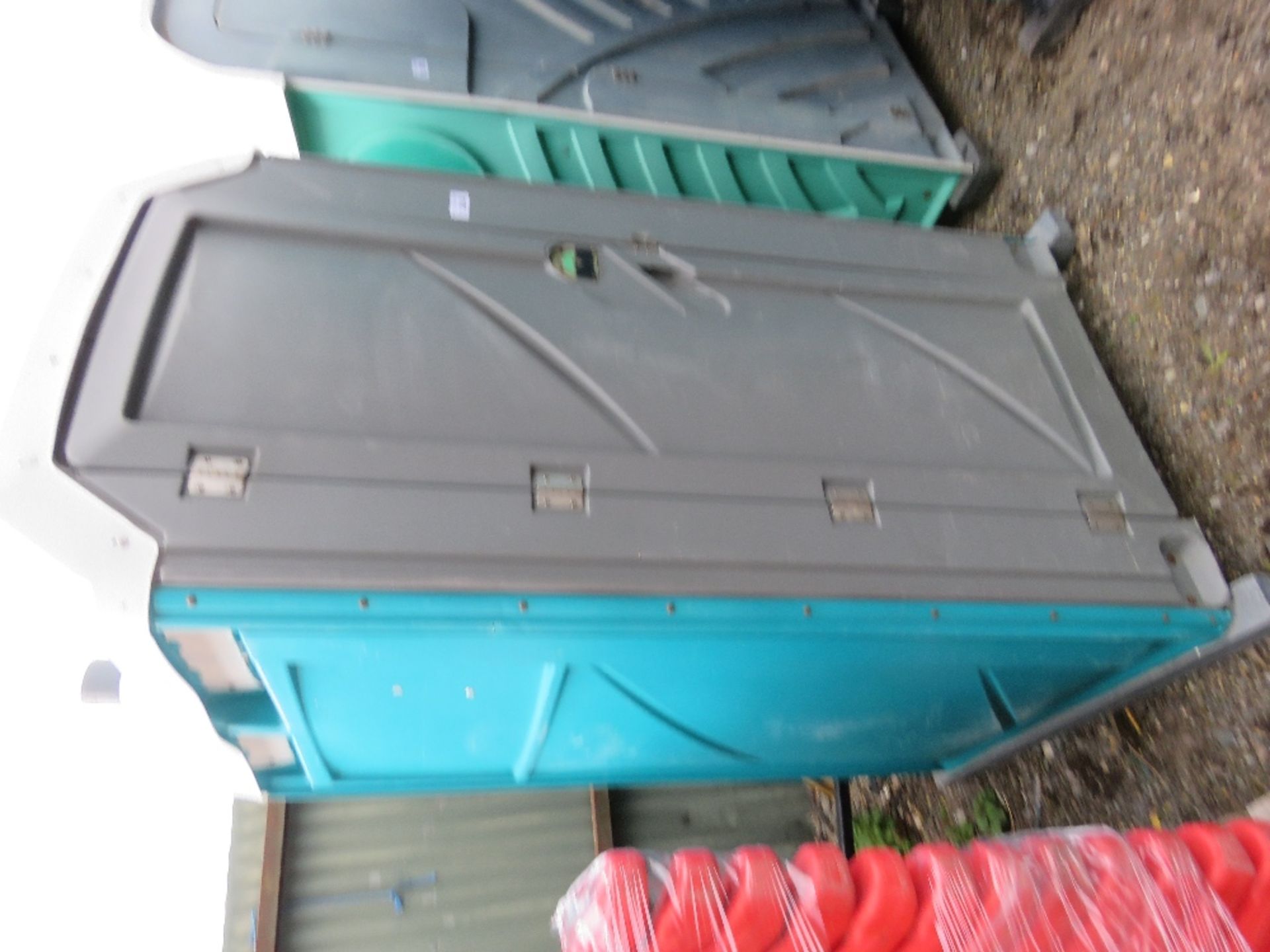 PORTABLE BUILDER'S / EVENTS TOILET. READY TO GO, EMPTIED AND FRESH BLUE ADDED. THIS LOT IS SOLD U - Image 2 of 5