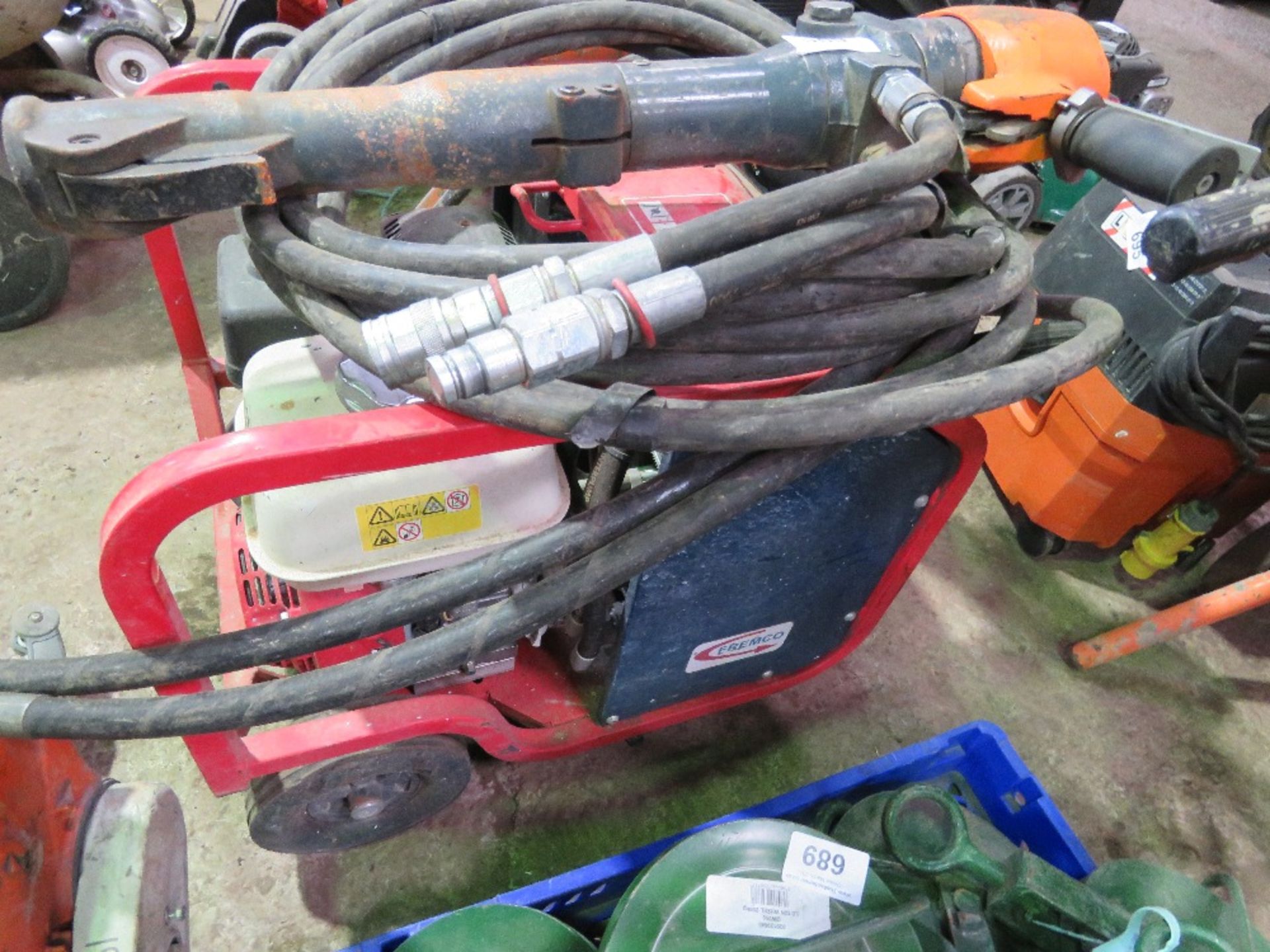 HPP06 HYDRAULIC BREAKER PACK WITH HOSE AND GUN. THIS LOT IS SOLD UNDER THE AUCTIONEERS MARGIN SCH - Image 4 of 5