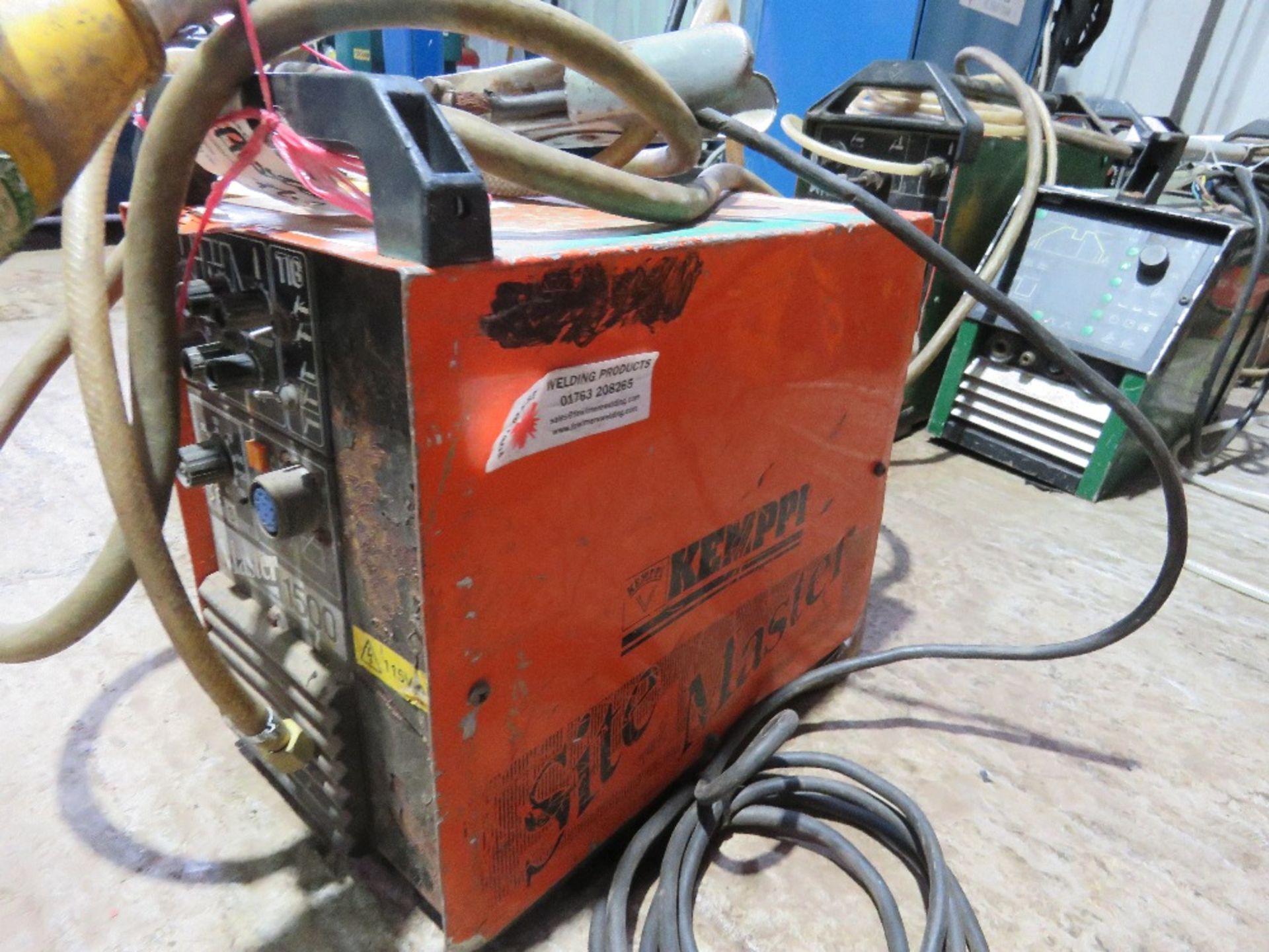 MASTER 1500 110VOLT POWERED WELDER. DIRECT FROM LOCAL COMPANY. SURPLUS TO REQUIREMENTS. - Image 4 of 4