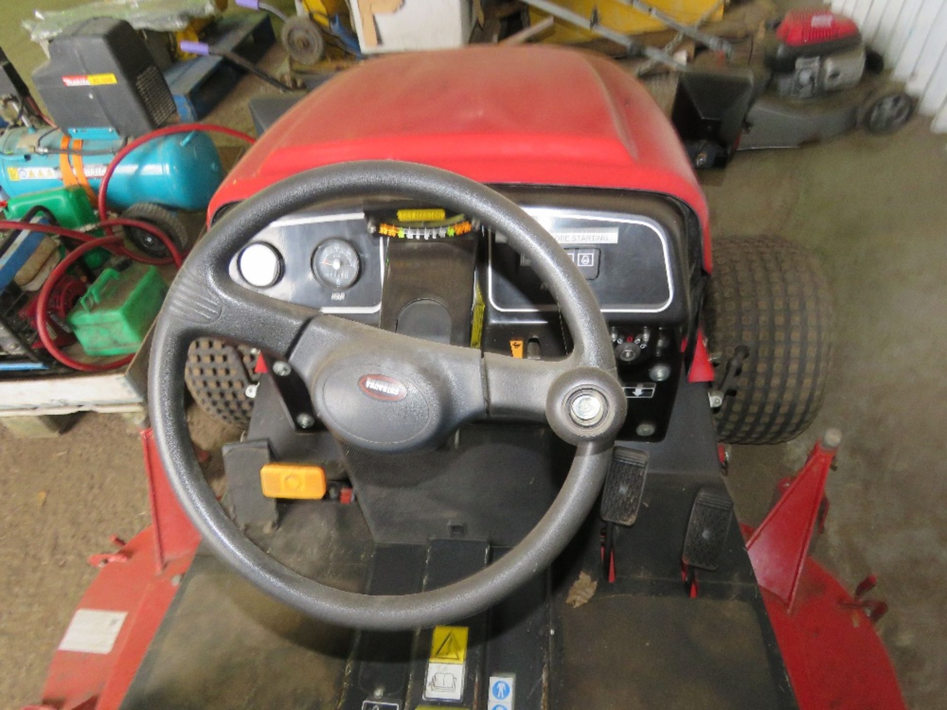 SHIBAURA SG280 GREEN SPECIAL RIDE ON MOWER WITH 5FT CUTTING DECK. 342 REC HOURS. REG:NK18 BJO WITH V - Bild 9 aus 10
