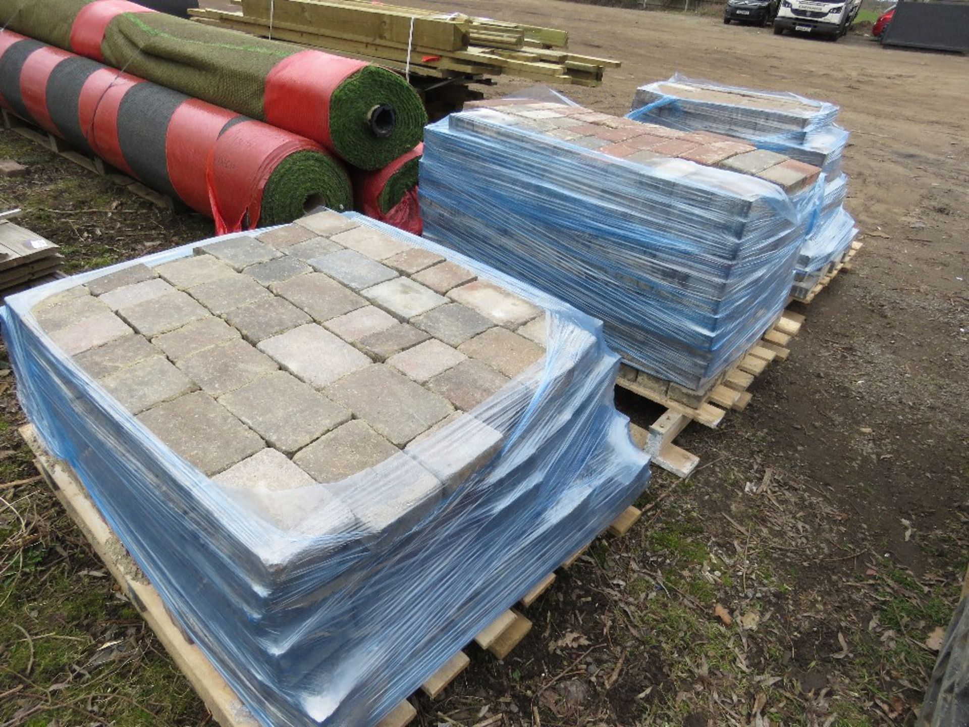 3 X PALLETS OF BLOCK PAVERS. THIS LOT IS SOLD UNDER THE AUCTIONEERS MARGIN SCHEME, THEREFORE NO - Image 6 of 6