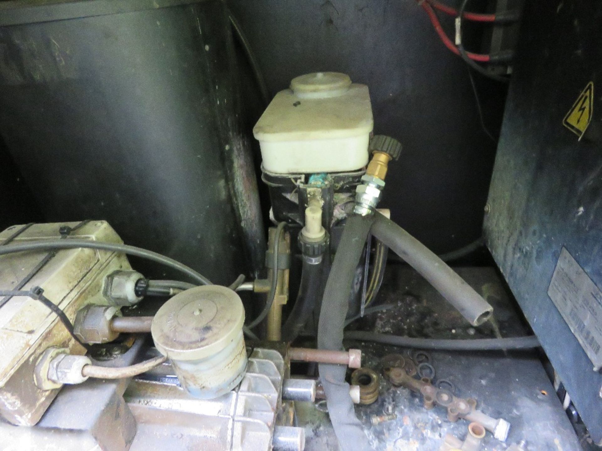 KARCHER HDS-C-9/15 PRESSURE WASHER STATION, CONDITION UNKNOWN. - Image 4 of 7