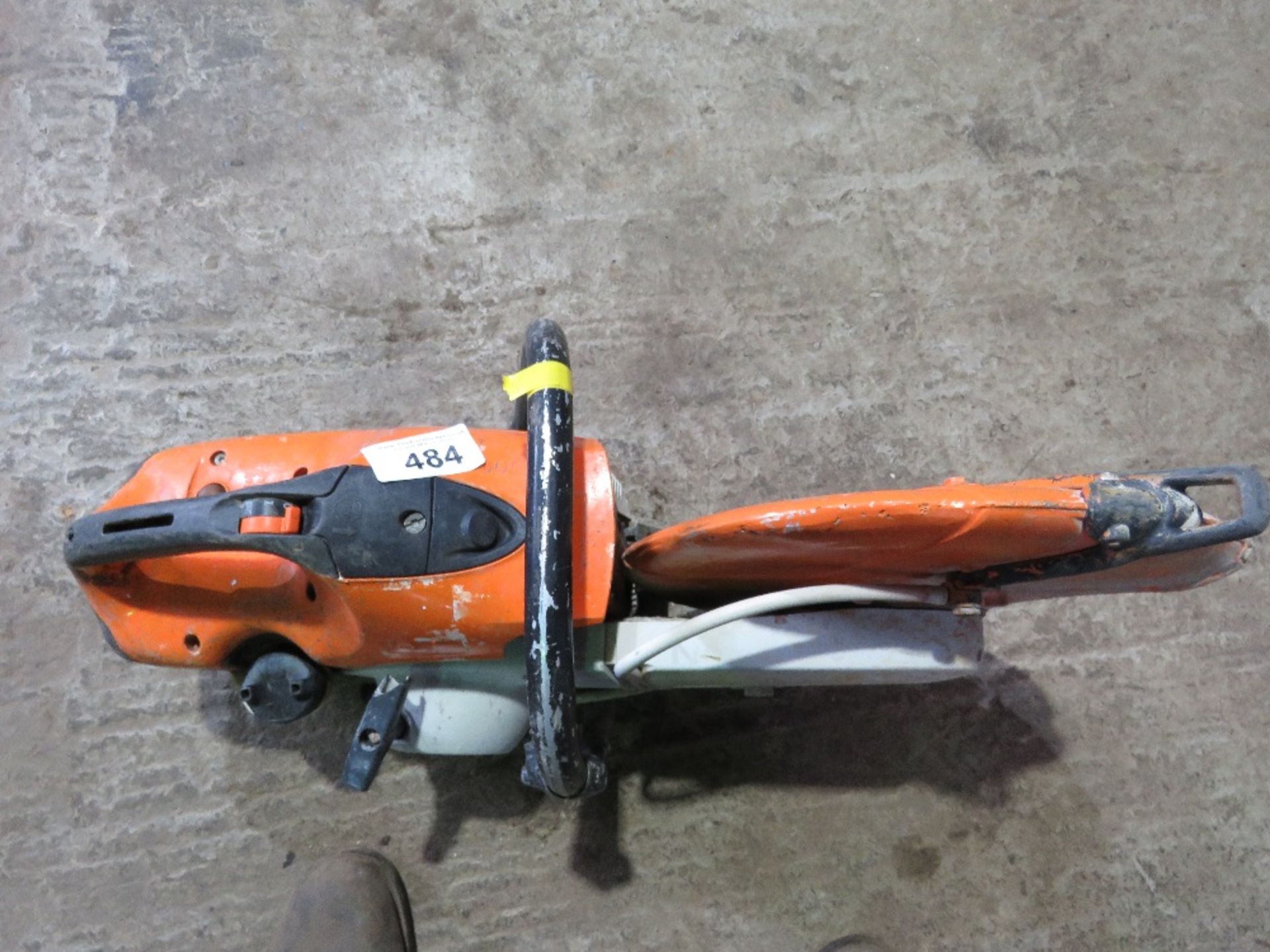 STIHL TS420 PETROL SAW WITH A BLADE FITTED. - Image 4 of 4