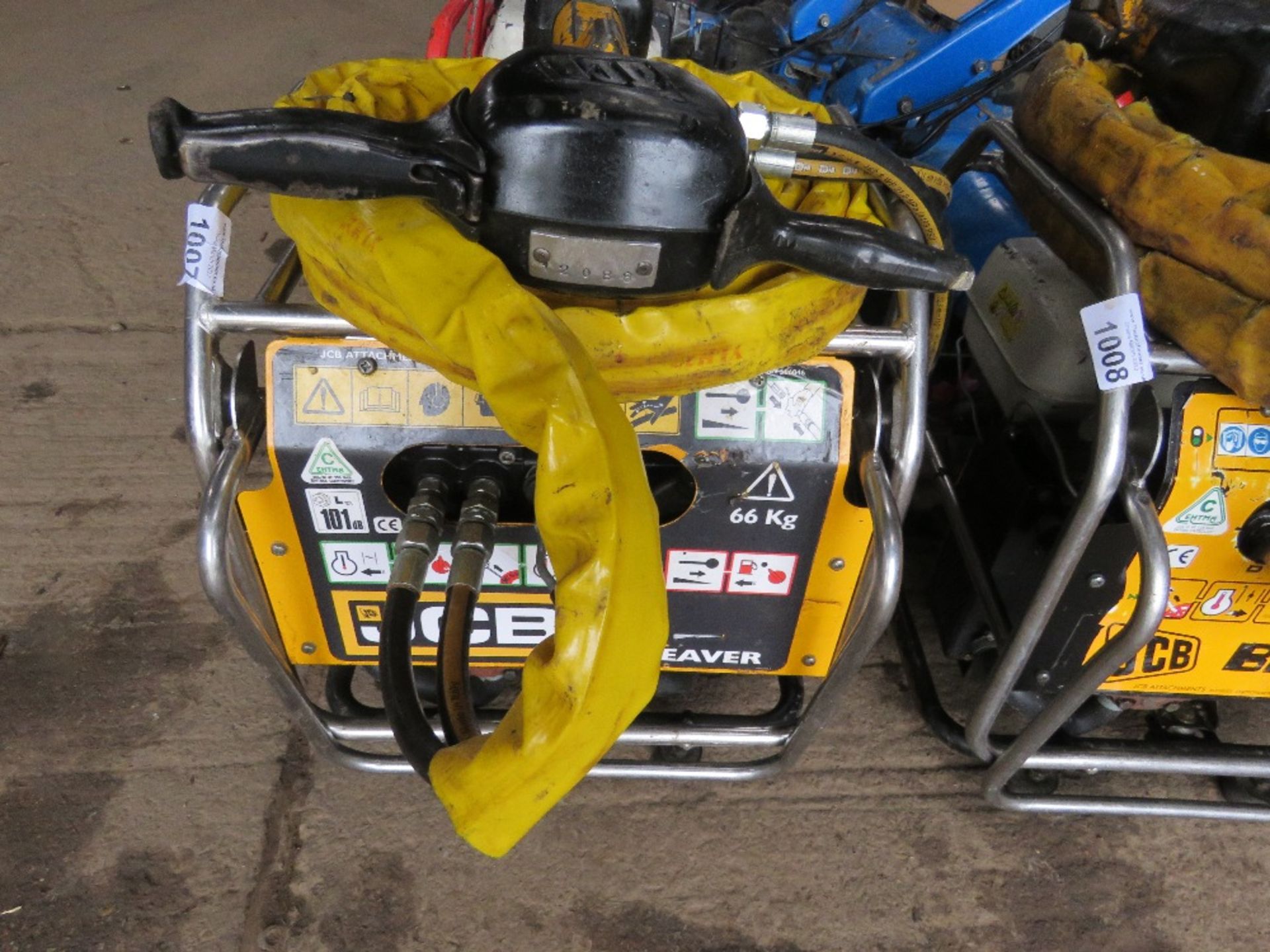 JCB BEAVER HYDRAULIC PACK WITH HOSES AND GUN, PART DISMANTLED, LATER TYPE.