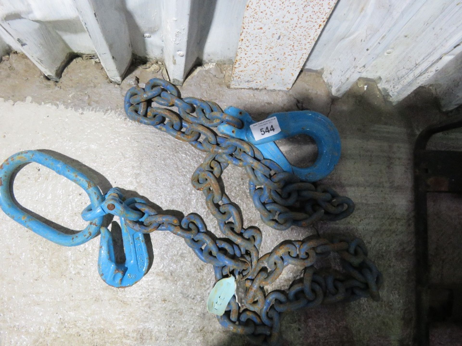 SINGLE LEG DROP CHAIN 16MM, GRADE 10, 4METRE LENGTH. THIS LOT IS SOLD UNDER THE AUCTIONEERS MARGI