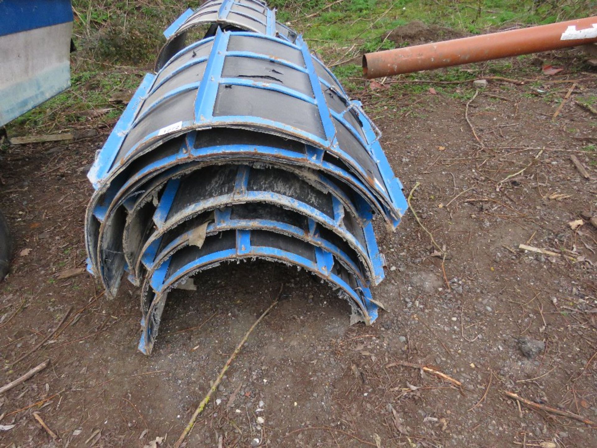 QUANTITY OF METAL FRAMED COLUMN SHUTTERING FORMS, 800MM -1000MM WIDTH APPROX @ 900MM DEPTH APPROX. - Image 2 of 3