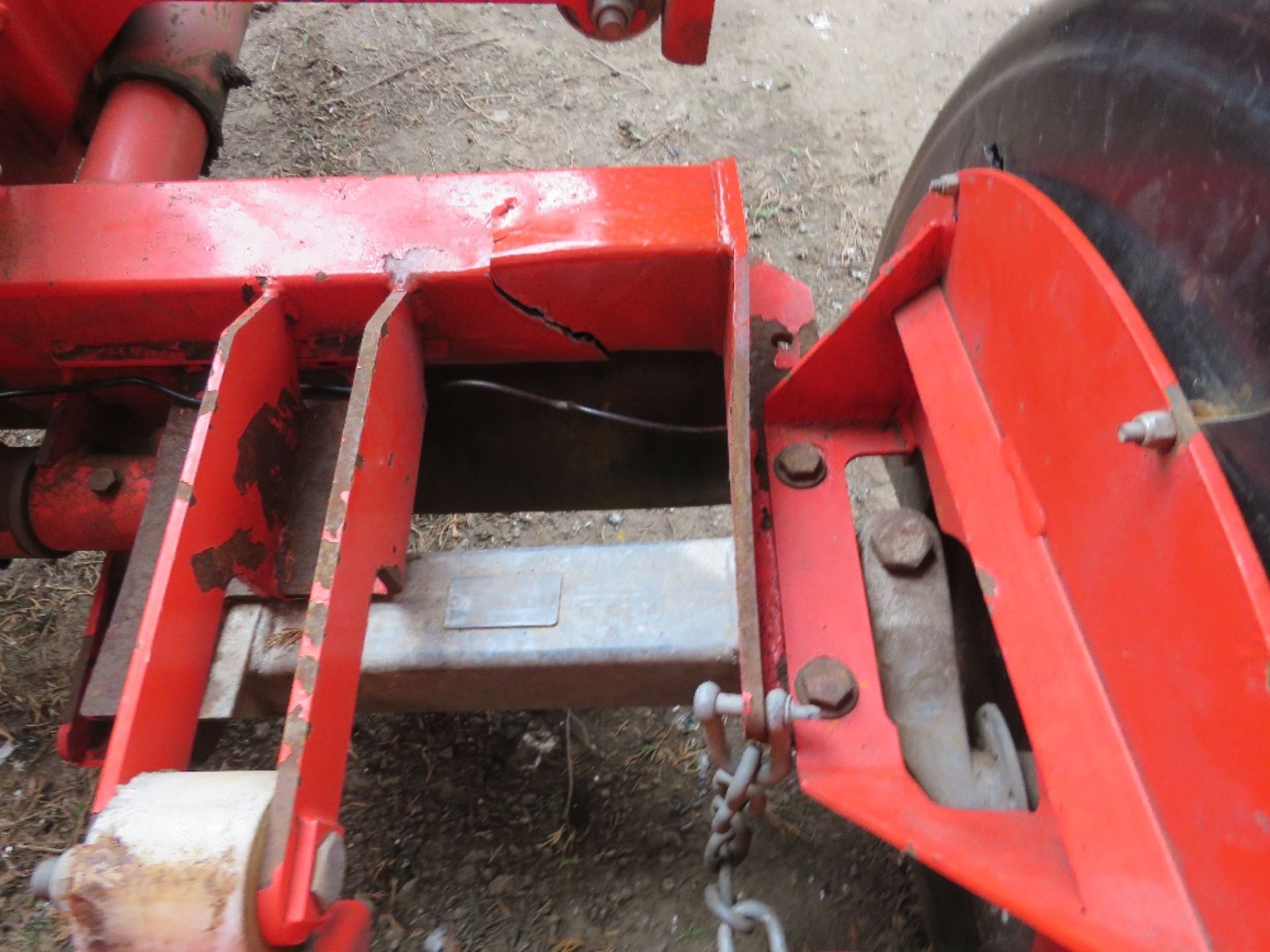 TRIMAX 728-610-400 BATWING TYPE ROLLER MOWER, YEAR 2017. PEGASUS S3 HEADS. NB: REQUIRES REPAIR TO CH - Image 13 of 14