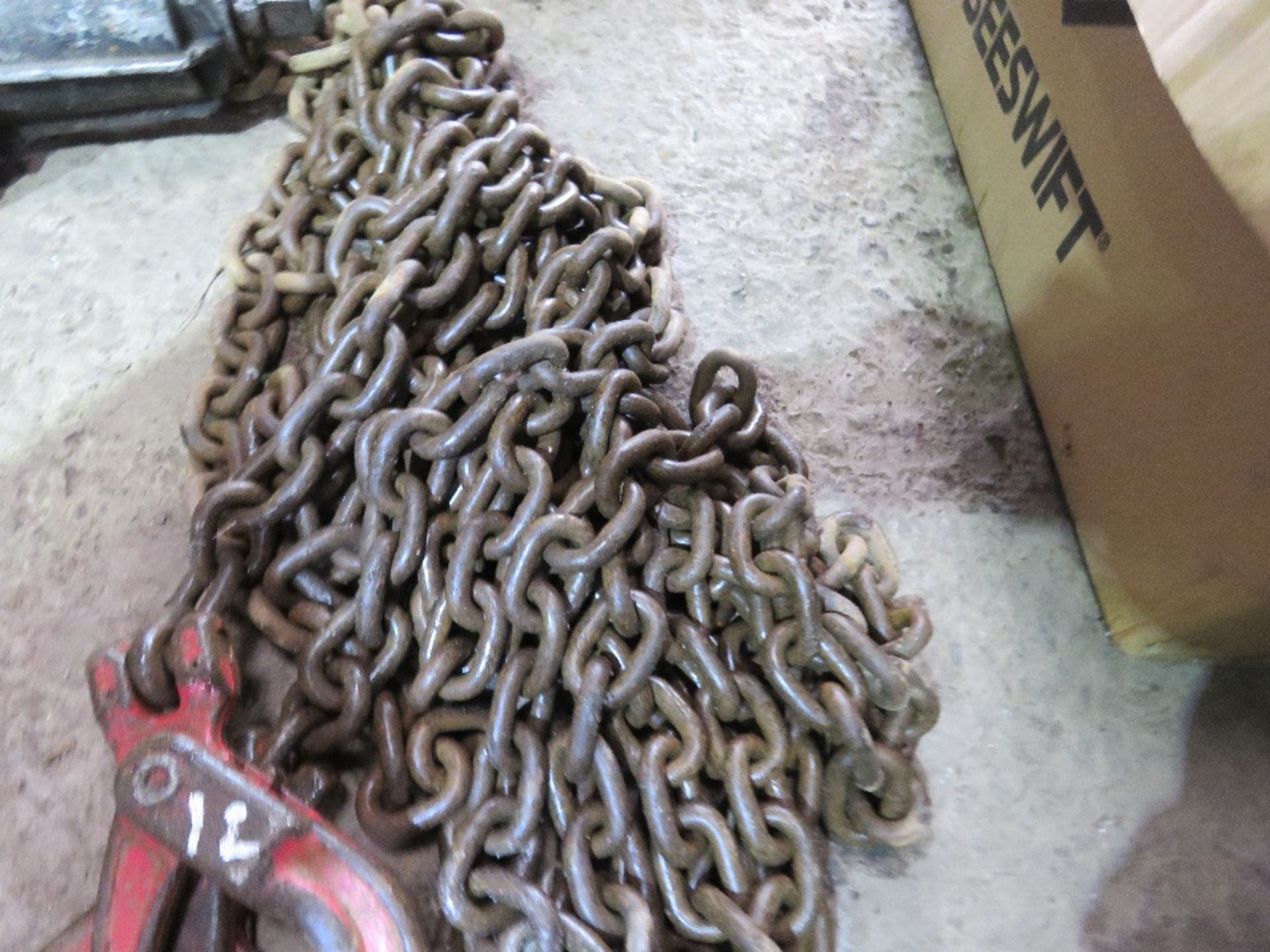 LIFTING CHAIN WITH SHORTENERS, 4 LEGGED, 12FT LENGTH APPROX. THIS LOT IS SOLD UNDER THE AUCTIONEE - Image 3 of 3