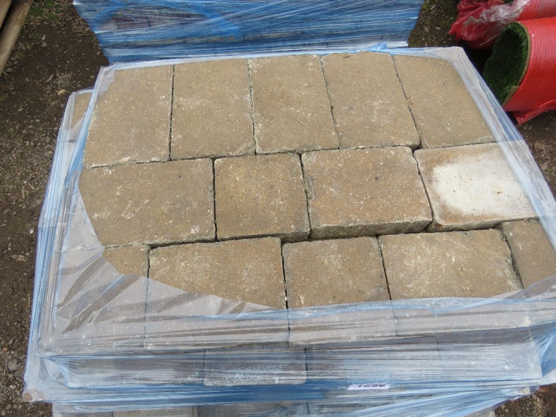 3 X PALLETS OF BLOCK PAVERS. THIS LOT IS SOLD UNDER THE AUCTIONEERS MARGIN SCHEME, THEREFORE NO - Image 3 of 6