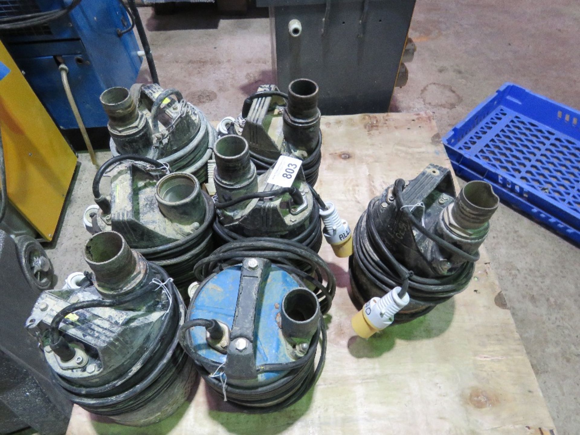 7 X SUBMERSIBLE WATER PUMPS, 110VOLT POWERED. - Image 2 of 3