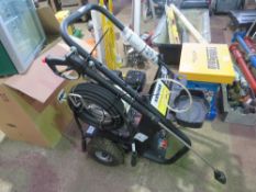 KARCHER PETROL ENGINED POWER WASHER, APPEARS UNUSED. DIRECT FROM RETIRING BUILDER. THIS LOT