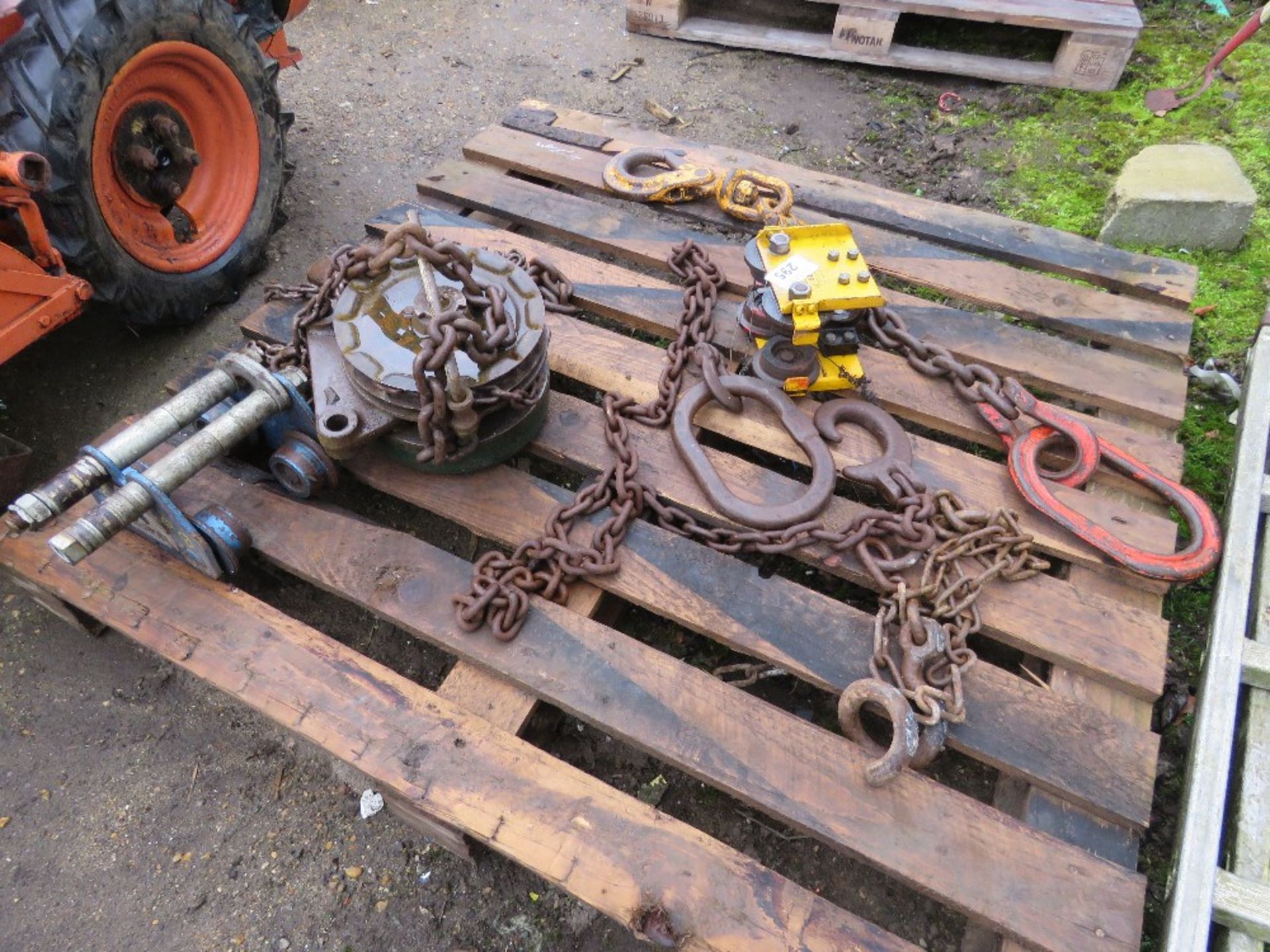 PALLET OF LIFTING CHAINS ETC. THIS LOT IS SOLD UNDER THE AUCTIONEERS MARGIN SCHEME, THEREFORE NO VA - Image 5 of 5