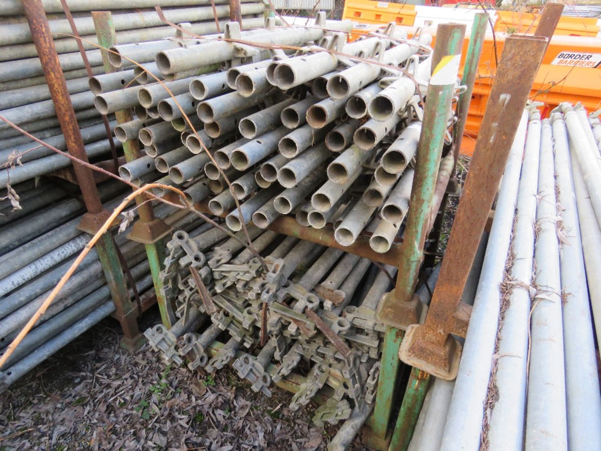 LARGE QUANTITY OF LEADA ACROW QUICK STAGE STYLE SCAFFOLDING ITEMS, CONTAINED IN 20 X STILLAGES. THIS - Image 5 of 16