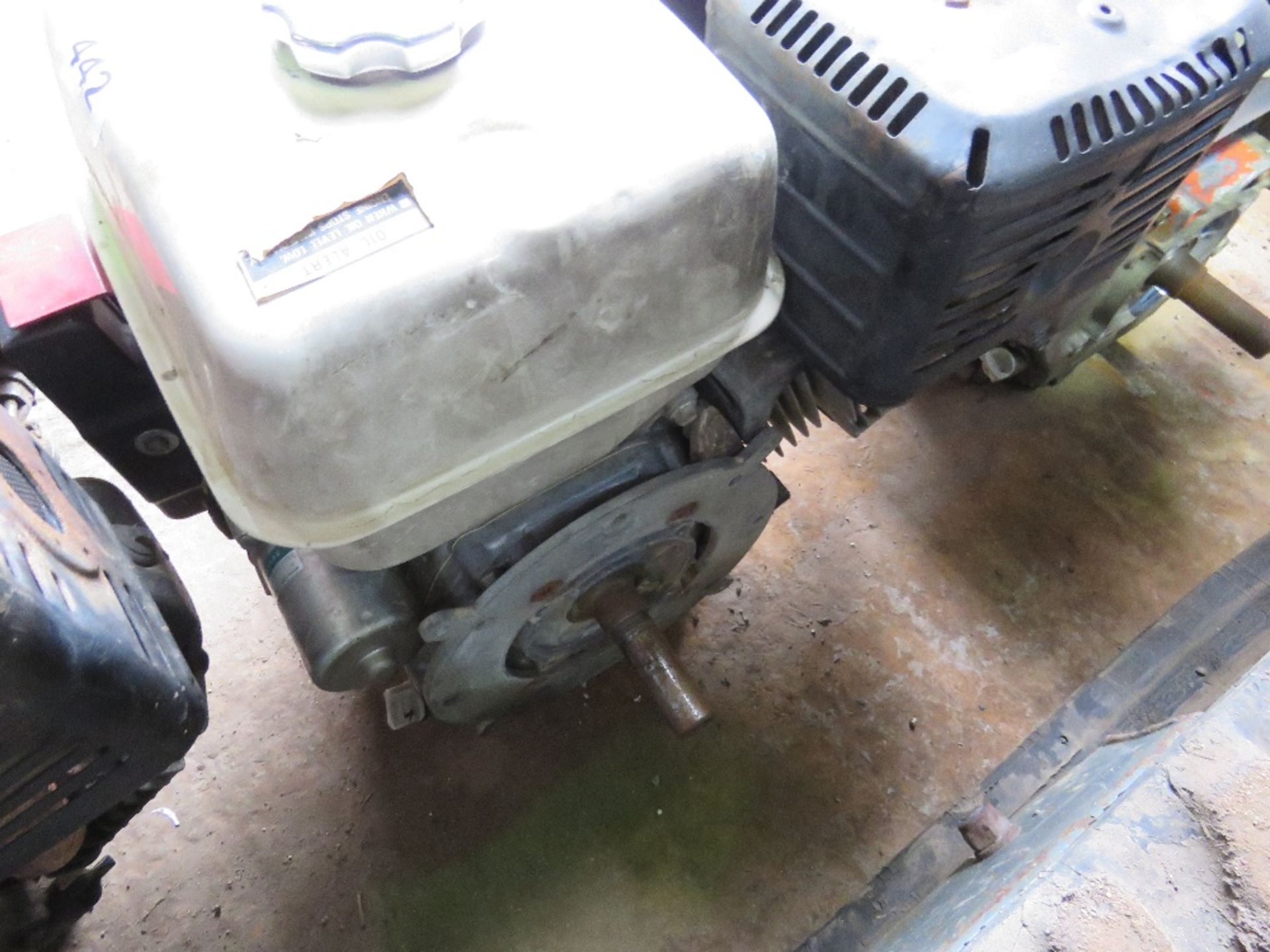 HONDA GX390 ELECTRIC START PETROL ENGINE, CONDITION UNKNOWN. - Image 3 of 3
