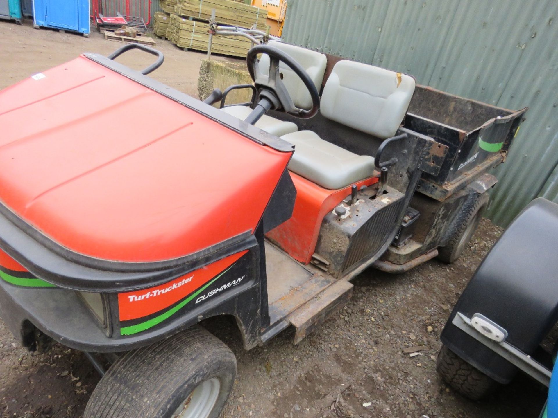 CUSHMAN TURF TRUCKSTER 2WD DIESEL ENGINED GROUNDS MAINTENANCE VEHICLE, 2283 REC HOURS. WHEN TESTED W - Bild 5 aus 5