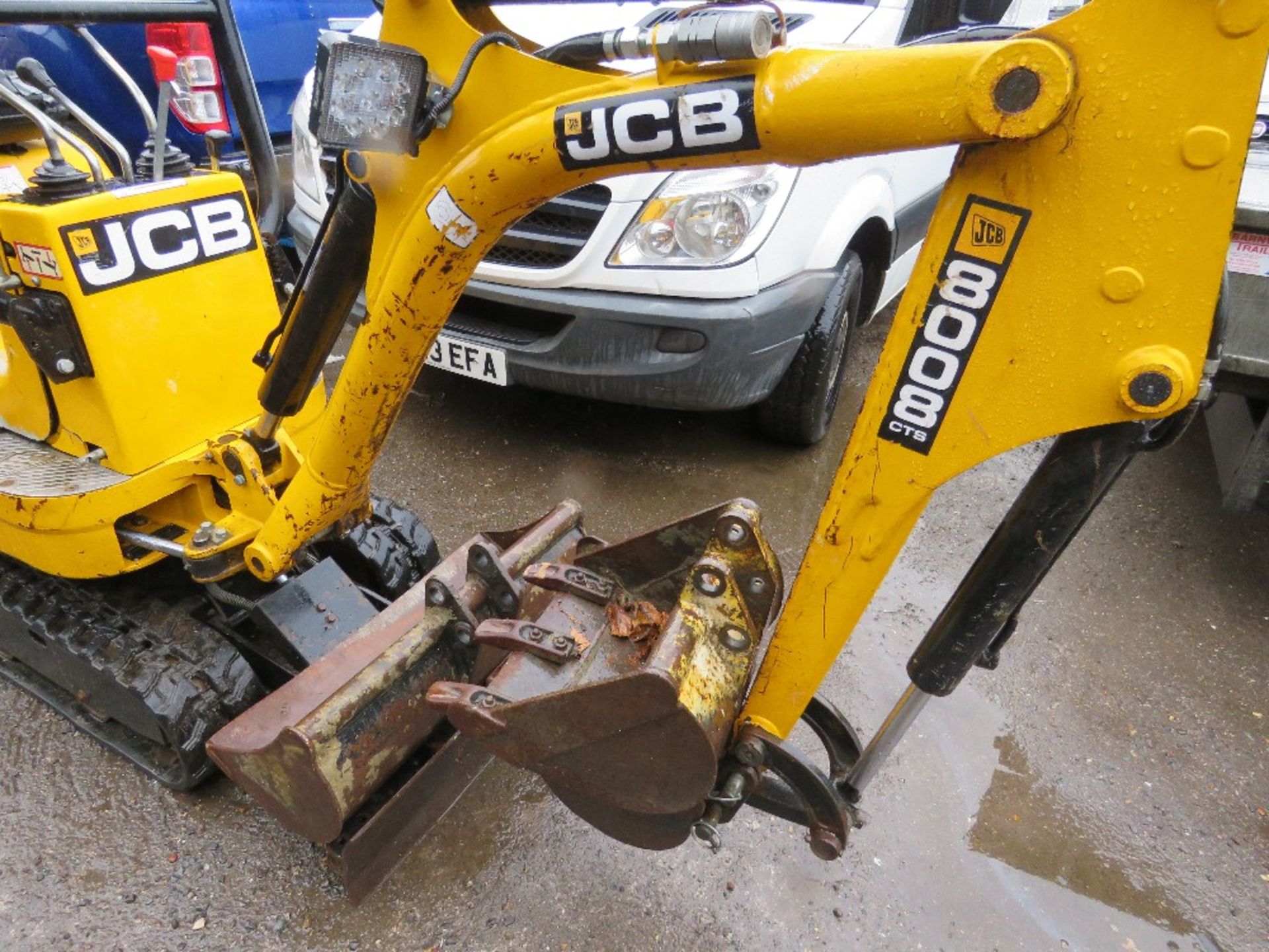 JCB 8008CTS MICRO EXCAVATOR YEAR 2019. 463 REC HOURS. 3 NO BUCKETS. needs some attention - Image 2 of 10