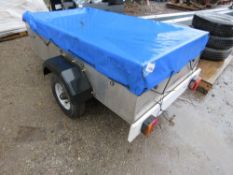 SMALL SIZED CAMPING TRAILER WITH COVER.