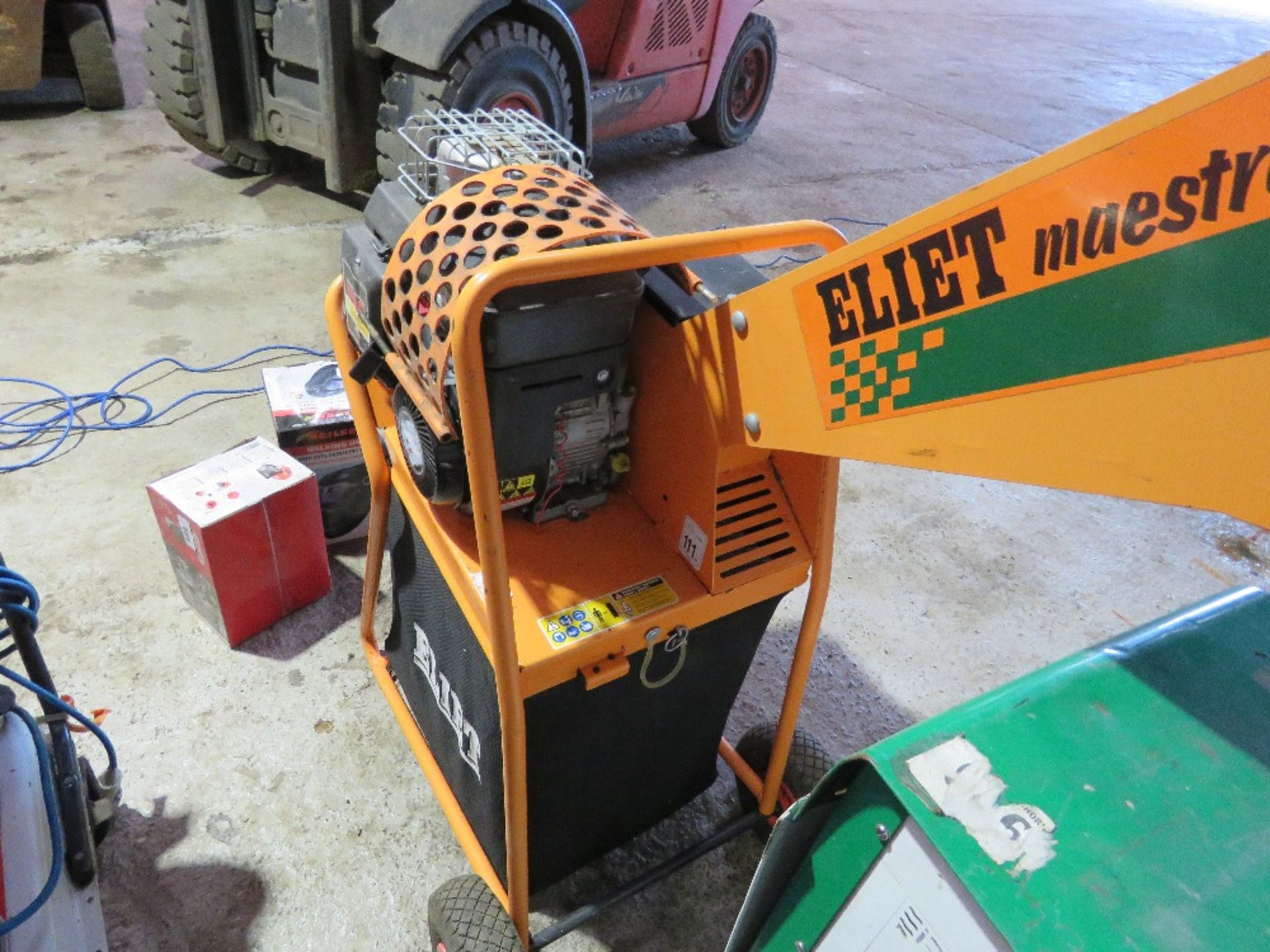 ELIET MAESTRO PETROL ENGINED SHREDDER UNIT. THIS LOT IS SOLD UNDER THE AUCTIONEERS MARGIN SCHEME - Image 6 of 6