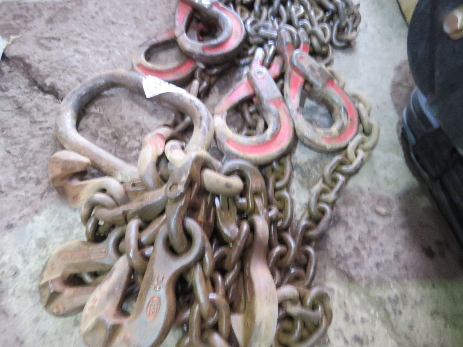 LIFTING CHAIN WITH SHORTENERS, 4 LEGGED, 12FT LENGTH APPROX. THIS LOT IS SOLD UNDER THE AUCTIONEE - Image 2 of 3