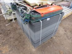 PALLET OF PLASTIC SCAFFOLD GUARDS (MOST APPEAR UNUSED) PLUS STEPS AND OTHER SCAFFOLD ITEMS. THIS