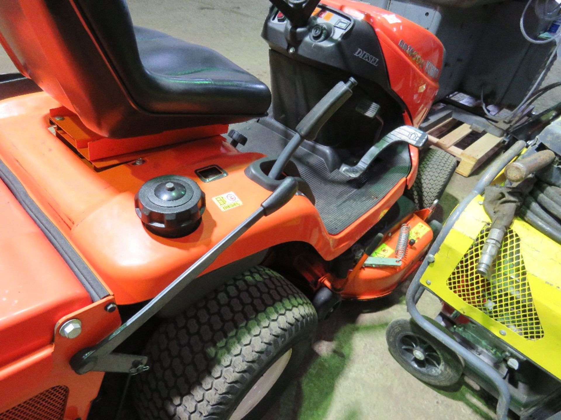 KUBOTA GR1600-II DIESEL RIDE ON MOWER WITH REAR COLLECTOR PLUS DISCHARGE CHUTE. SN:30142. WHEN TESTE - Image 8 of 14