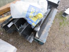 PALLET CONTAINING LINTELS AND BUILDING PRODUCTS.