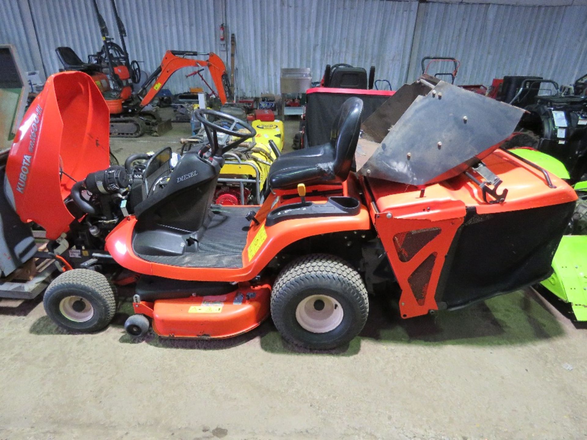 KUBOTA GR1600-II DIESEL RIDE ON MOWER WITH REAR COLLECTOR PLUS DISCHARGE CHUTE. SN:30142. WHEN TESTE - Image 14 of 14