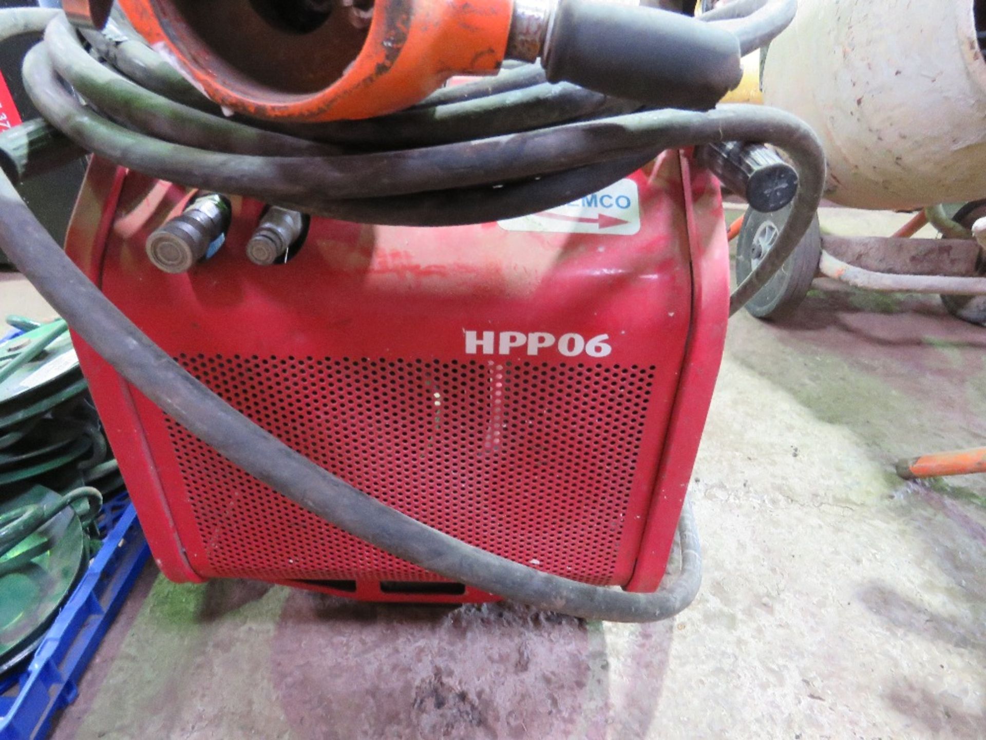 HPP06 HYDRAULIC BREAKER PACK WITH HOSE AND GUN. THIS LOT IS SOLD UNDER THE AUCTIONEERS MARGIN SCH - Image 5 of 5