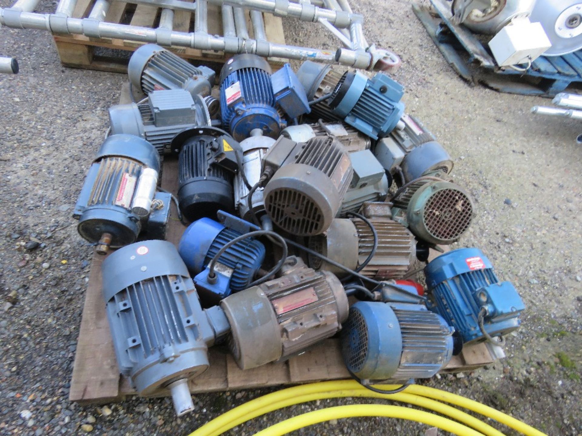 PALLET CONTAINING 19NO ELECTRIC MOTORS, BELIEVED TO HAVE BEEN WORKING WHEN REMOVED. - Image 2 of 4