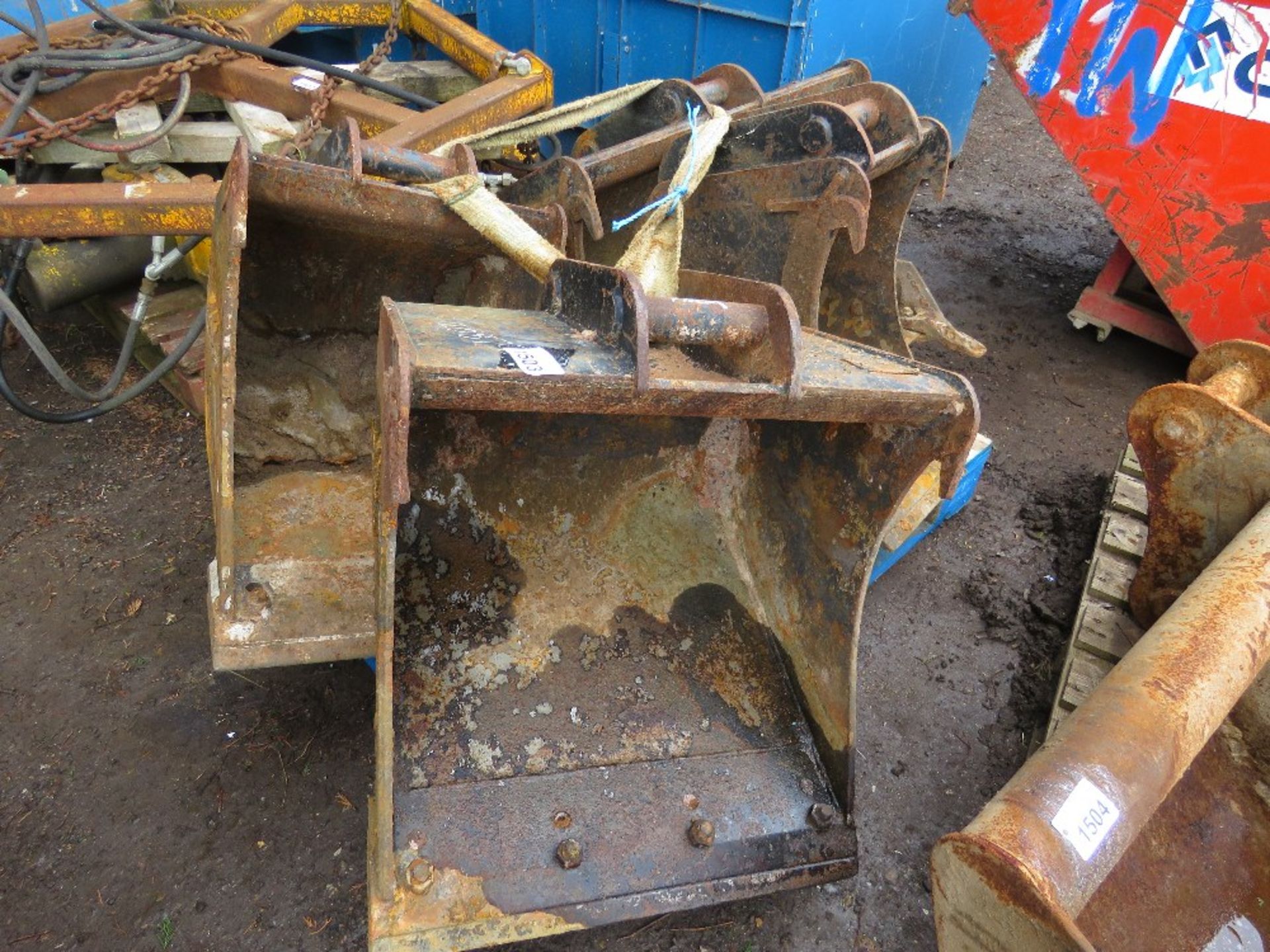 SET OF 4NO WHITES EXCAVATOR BUCKETS ON 45MM PINS: 145MM THROAT, 250MM PIN CENTRES APPROX, 12", 18", - Image 2 of 7