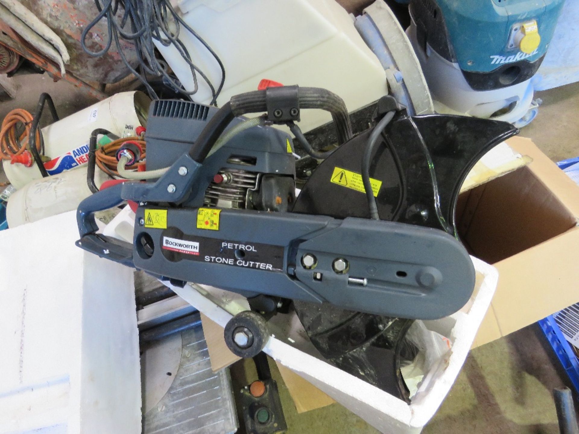 ROCKWORTH AR34PC PETROL CUT OFF SAW WITH ABLADE, LITTLE USED. THIS LOT IS SOLD UNDER THE AUCTIONE - Image 4 of 7
