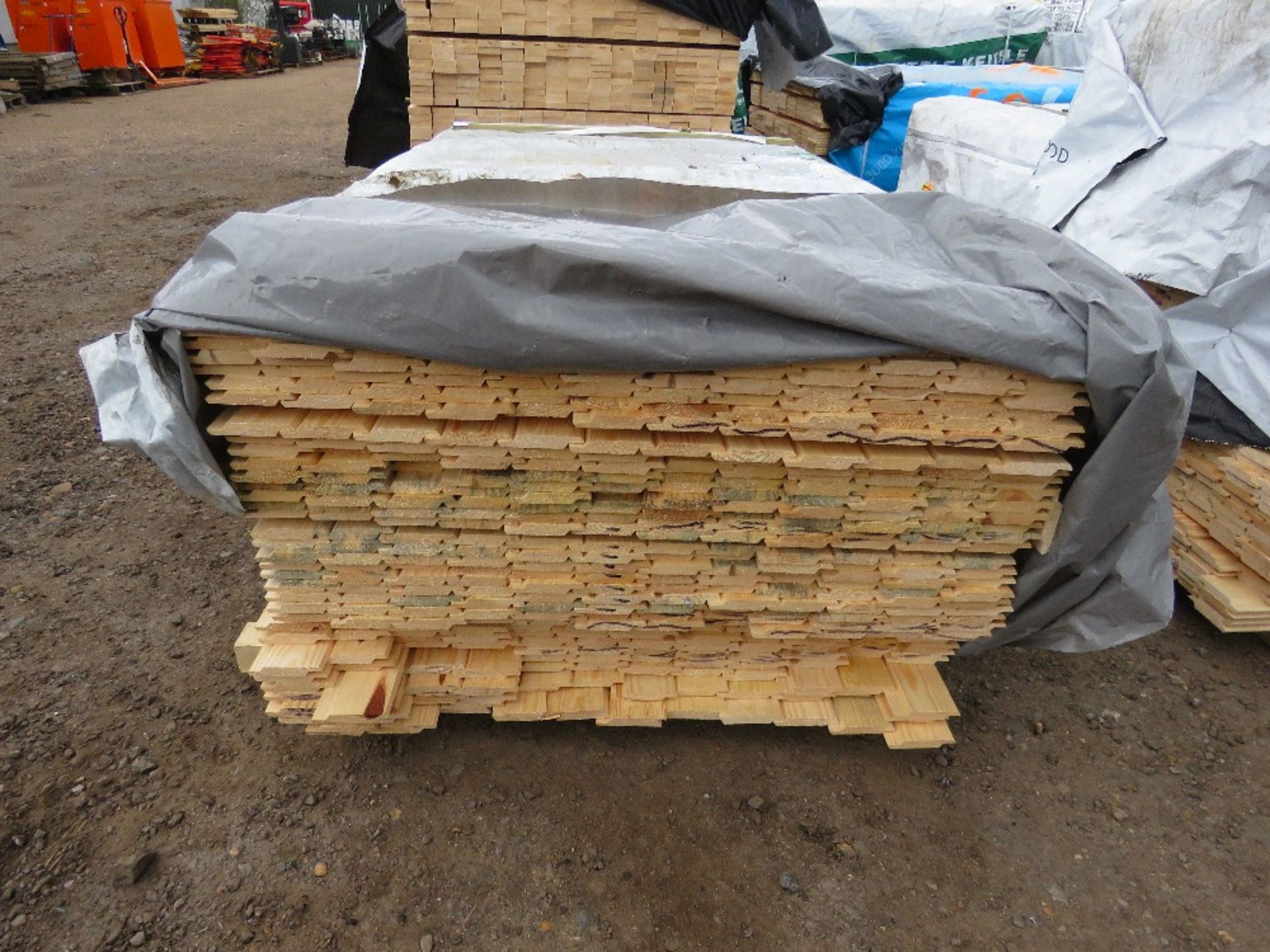 PACK OF UNTREATED SHIPLAP TIMBER FENCE CLADDING BOARDS: 1.72M LENGTH X 100MM WIDTH APPROX.