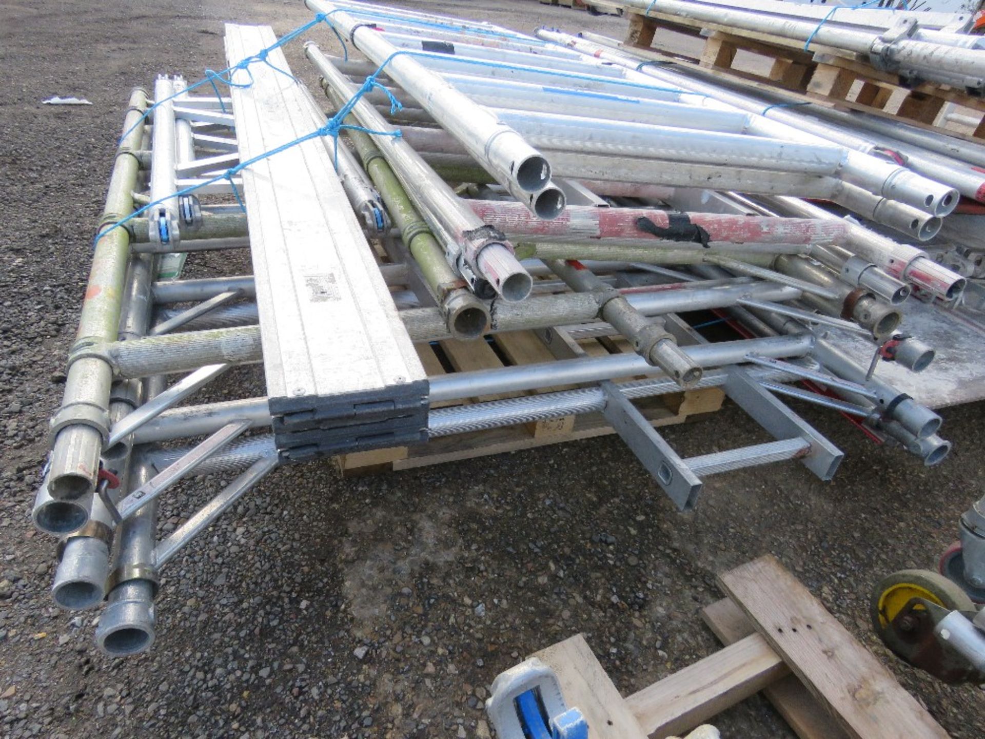 4NO PALLETS CONTAINING ASSORTED ALUMINIUM SCAFFOLD TOWER PARTS INCLUDING FRAMES, BOARDS, LEGS AND PO - Image 4 of 14