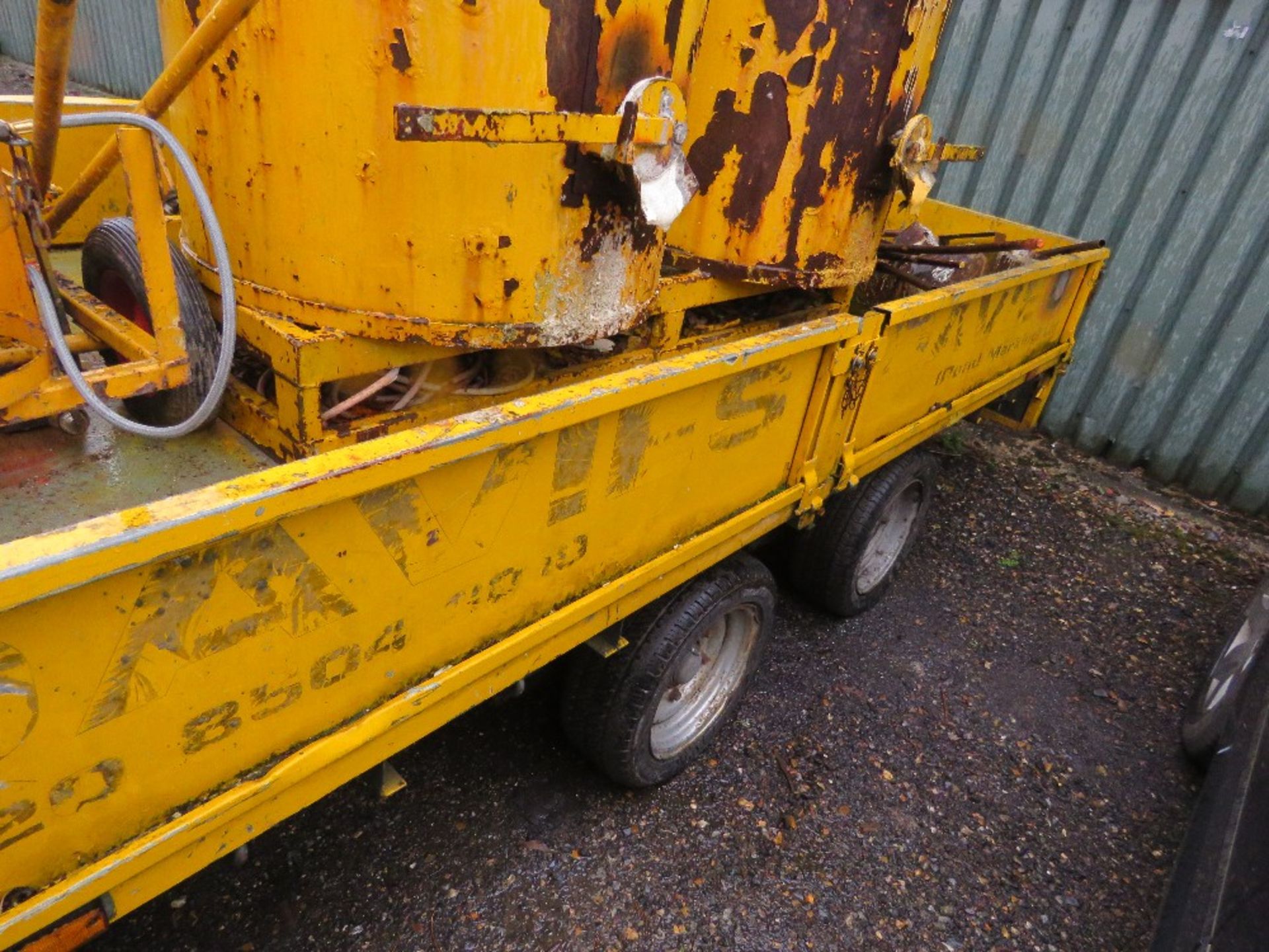 IFOR WILLIAMS LM126G TWIN AXLED TRAILER WITH WJ HORROD TWIN POT WHITE LINING EQUIPMENT PLUS BARROW, - Image 12 of 16