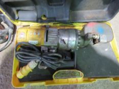 WACKER NEUSON 110VOLT POWERED REBAR CUTTER IN A CASE.