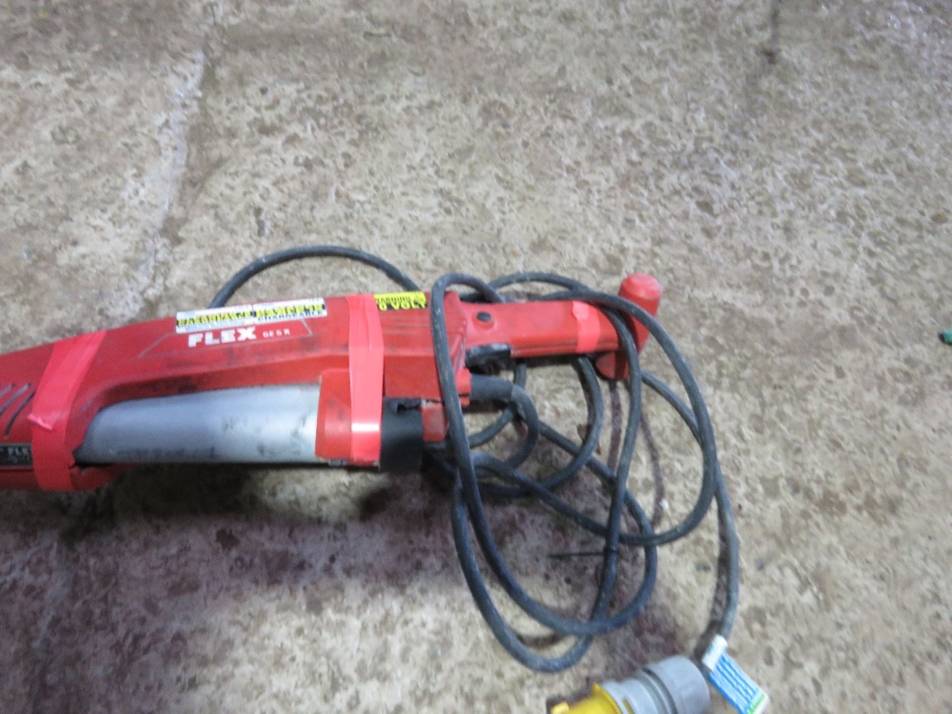 FLEX LONG REACH POLE SANDER, 110VOLT POWERED IN A CASE, CONDITION UNKNOWN. - Image 5 of 6