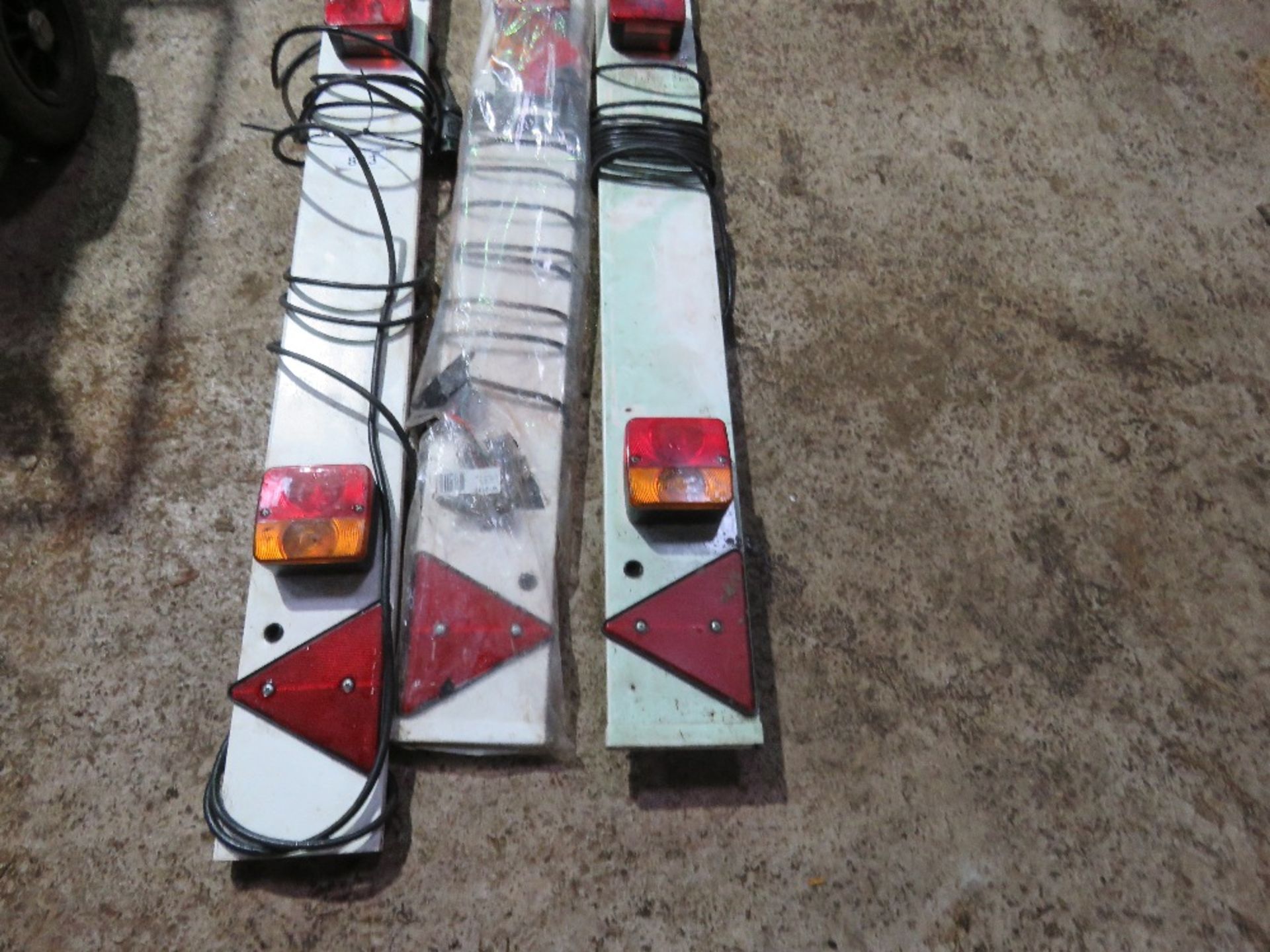 3 X TRAILER LIGHT BOARDS. THIS LOT IS SOLD UNDER THE AUCTIONEERS MARGIN SCHEME, THEREFORE NO VAT - Image 2 of 3