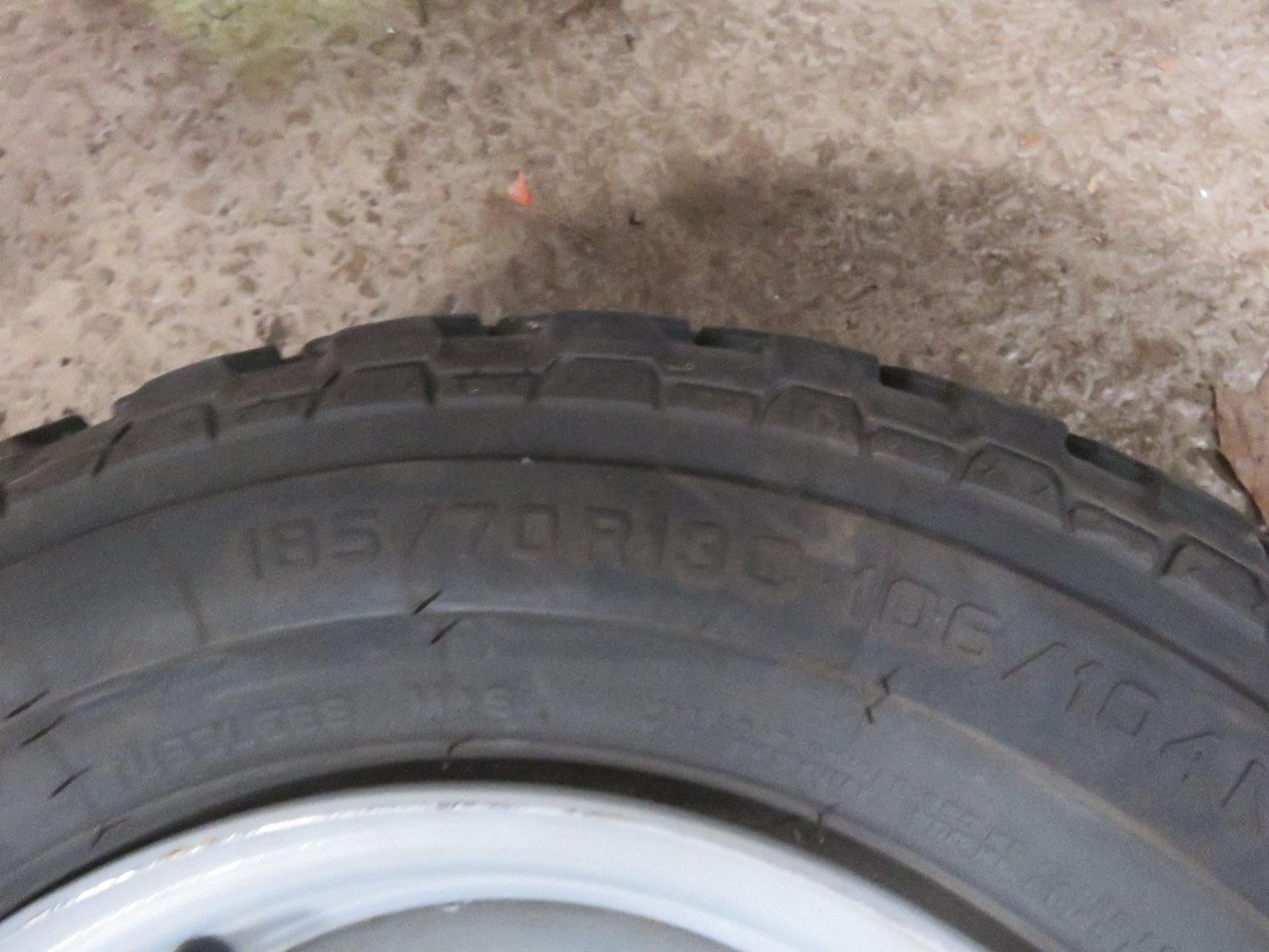 UNUSED TRAILER WHEEL AND TYRE 185-70R13. - Image 5 of 5